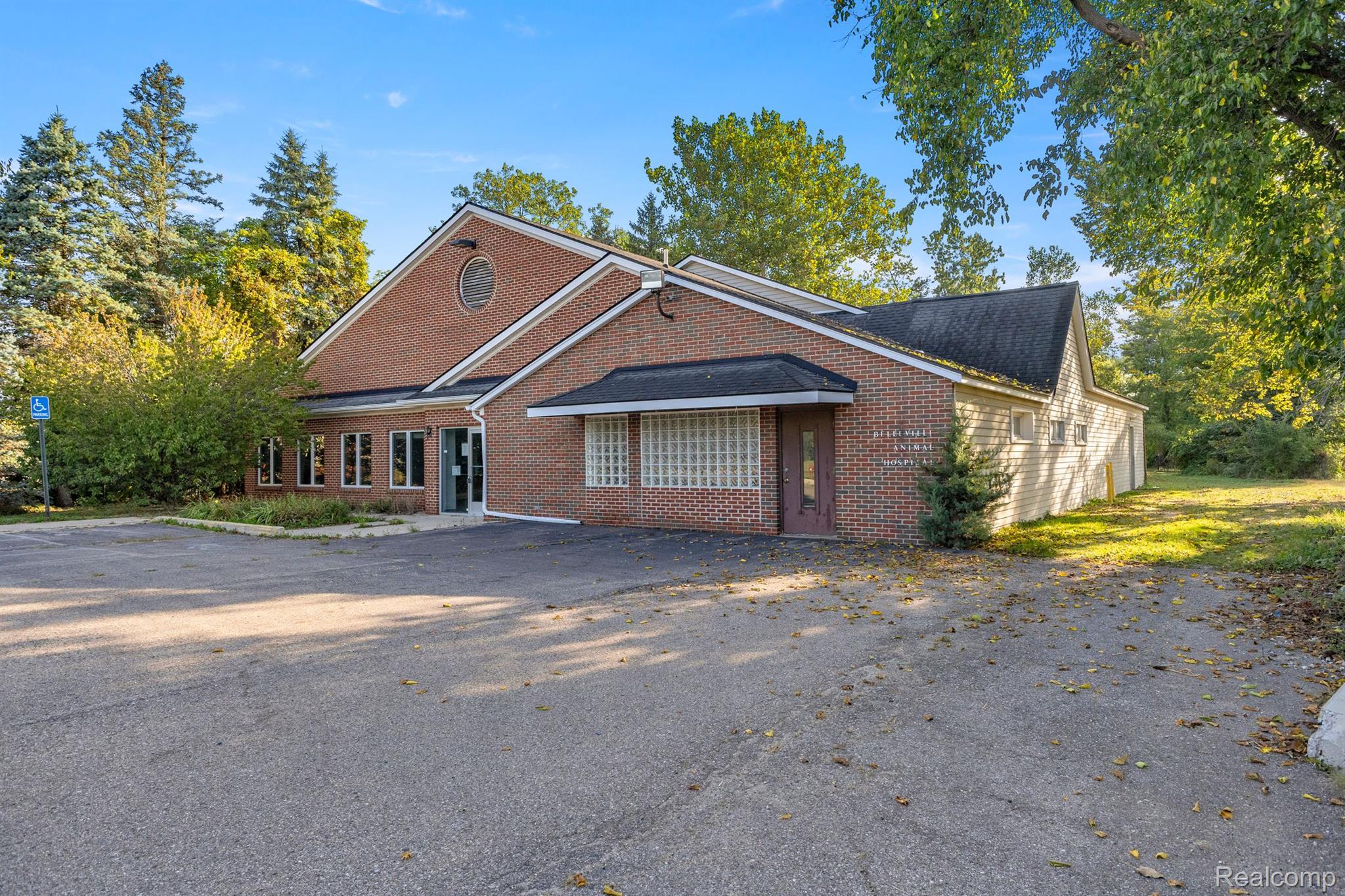 435 Sumpter Rd, Belleville, MI 48111