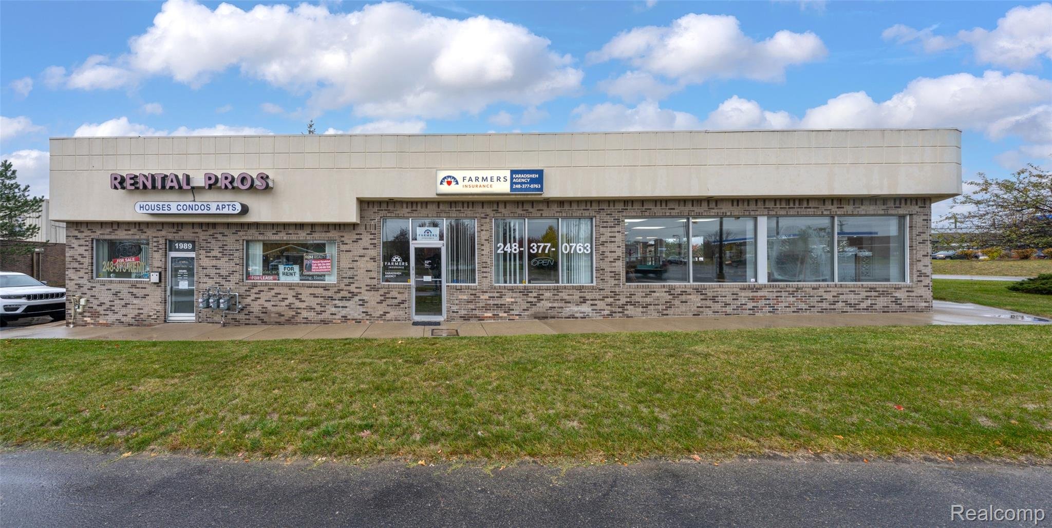 1989 N Opdyke Rd,Unit A, Auburn Hills, MI 48326