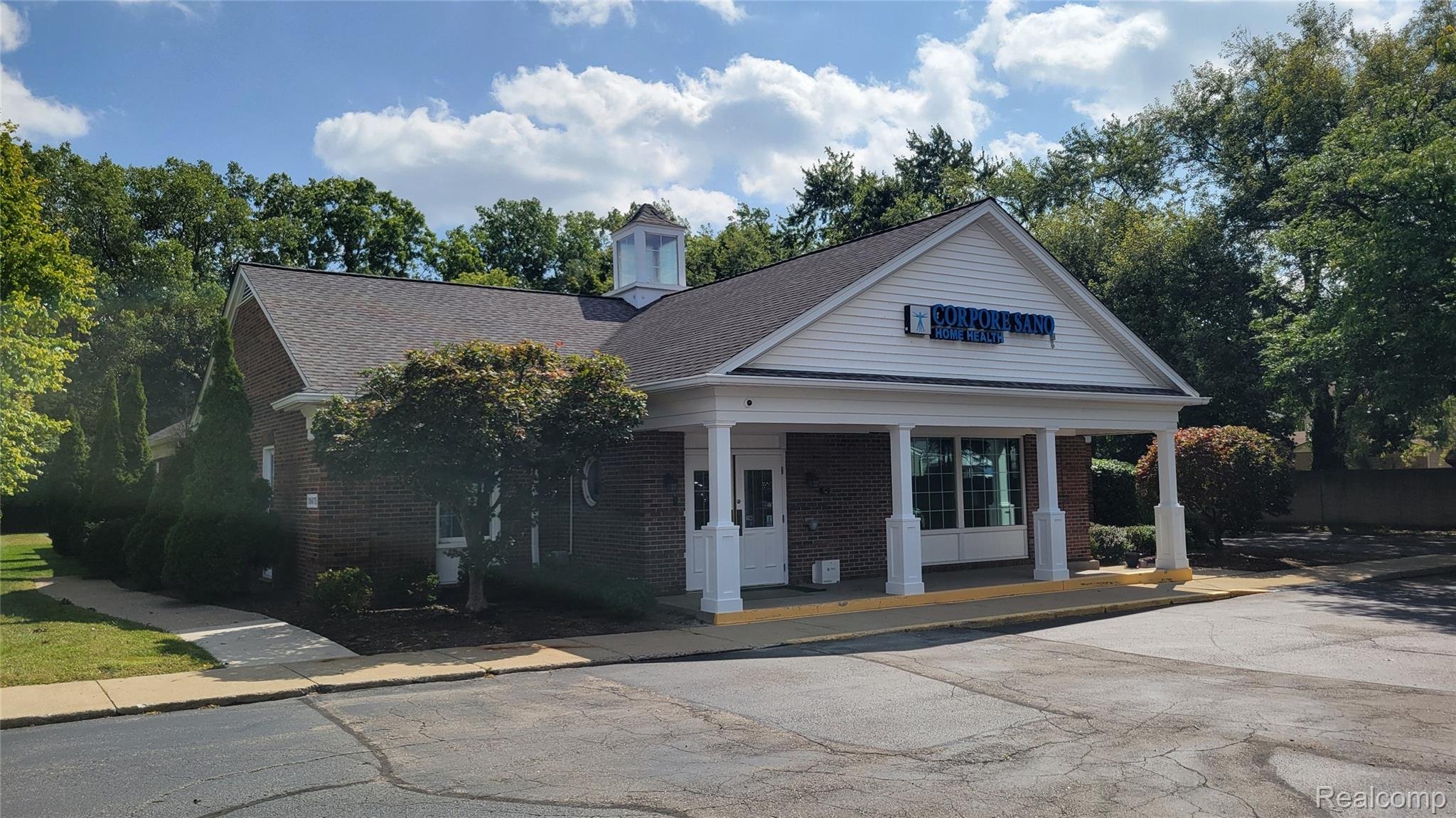 39475 Ann Arbor Rd E, Plymouth, MI 48170