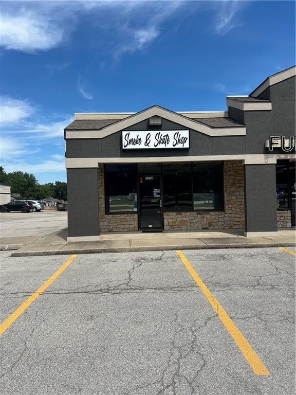 1416 S 7 Hwy, Blue Springs, MO 64014