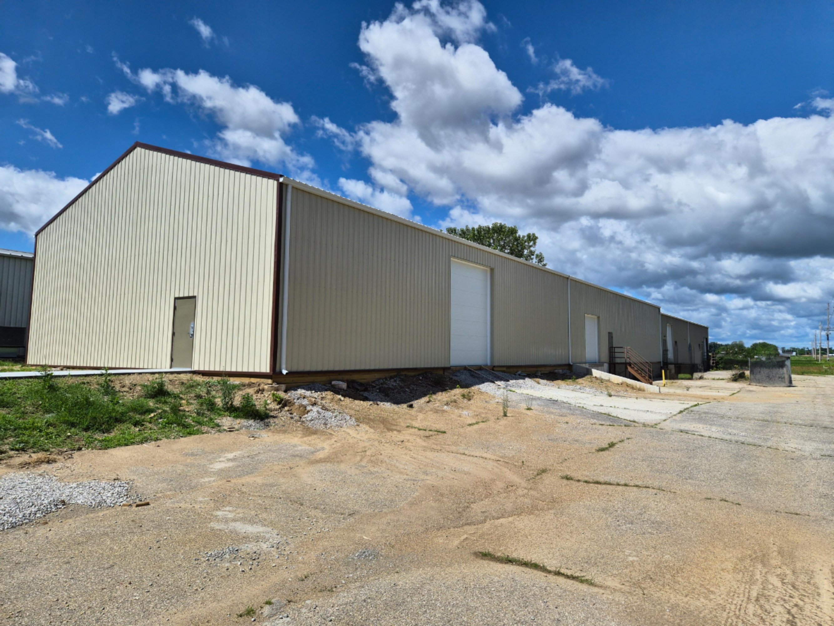 3450 Scott Dr, Columbus, IN 47201