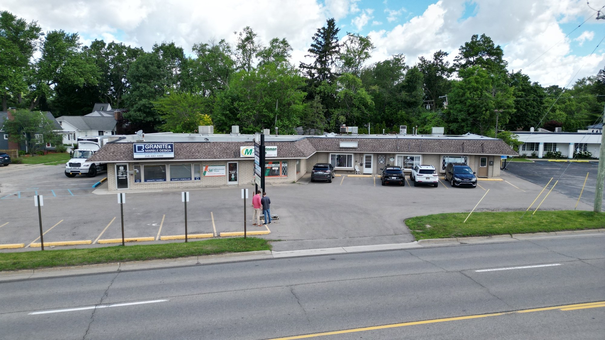 2474 Orchard Lake Rd, Sylvan Lake, MI 48320