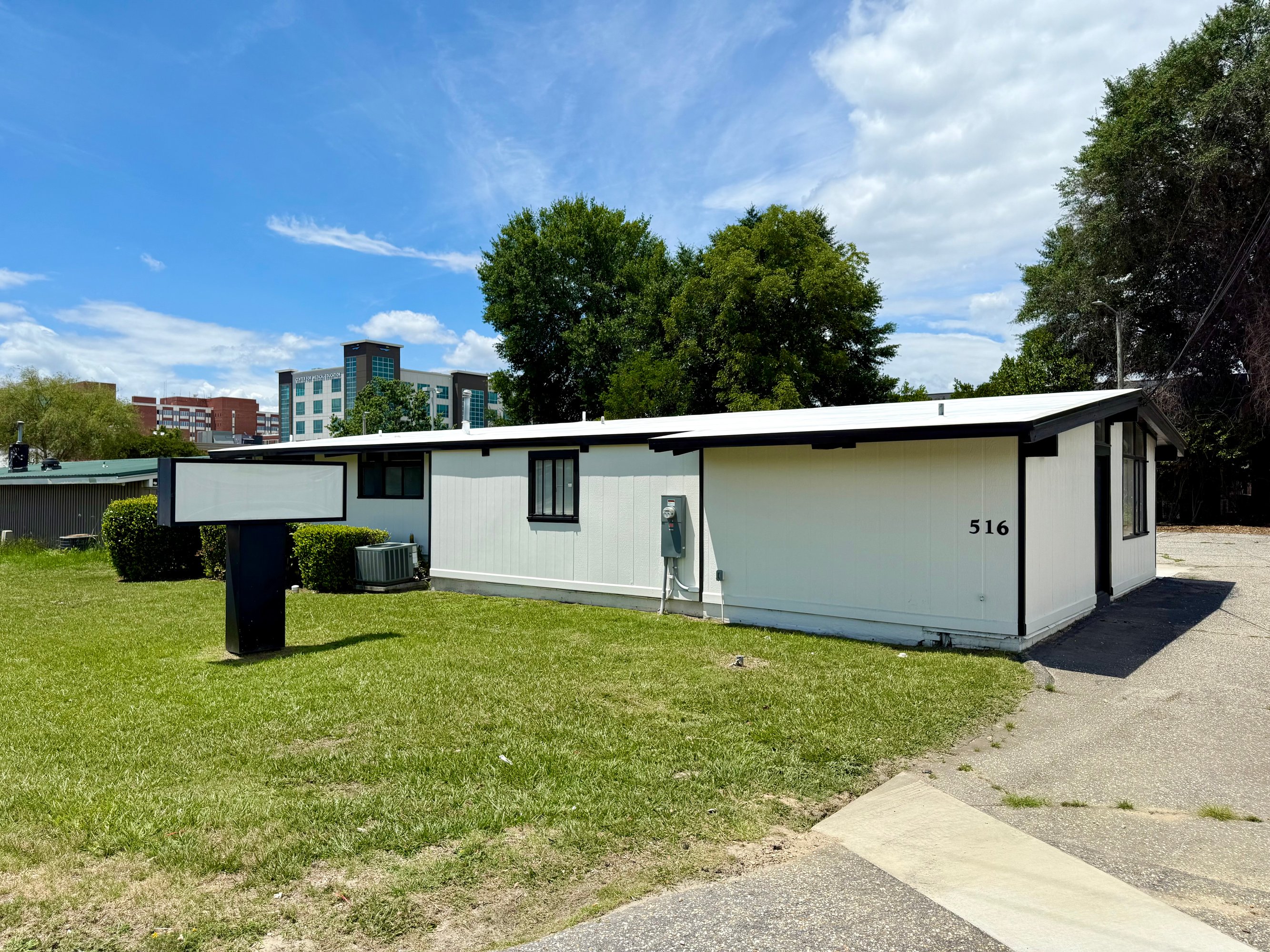 516 Owen Dr, Fayetteville, NC 28304