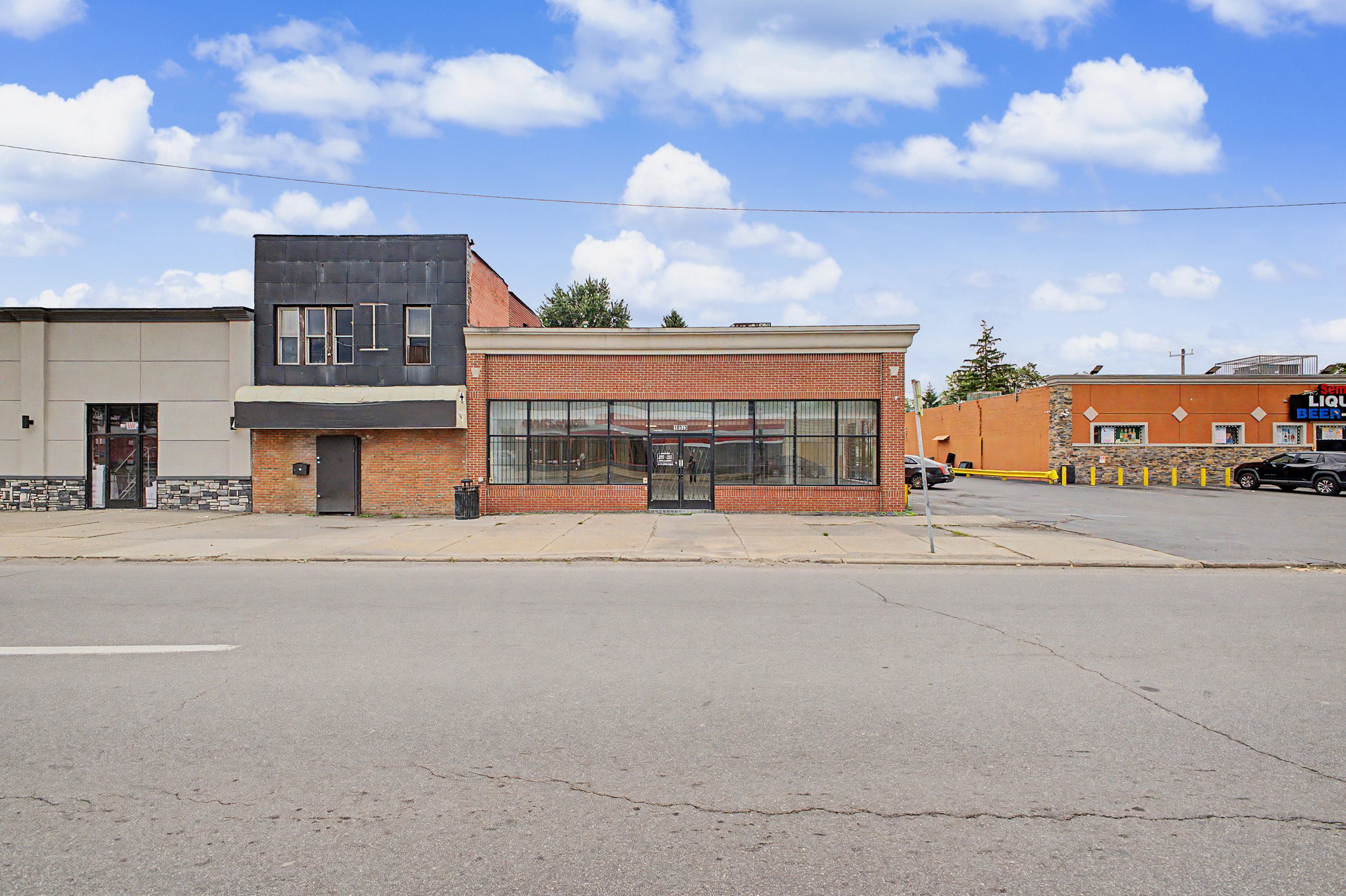 19323 Warren Ave, Detroit, MI 48228-3347