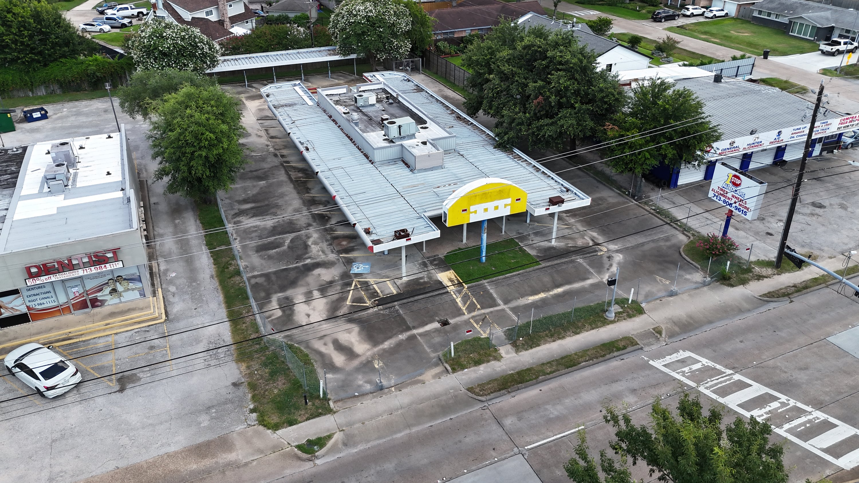 2028 Gessner Rd, Houston, TX 77080