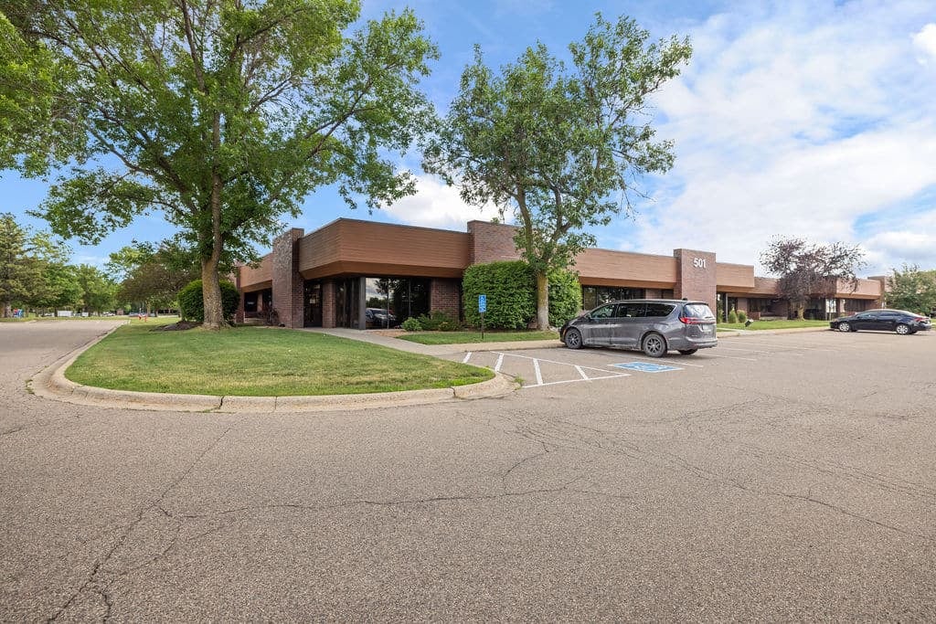 501 East Travelers Trl, Burnsville, MN 55337
