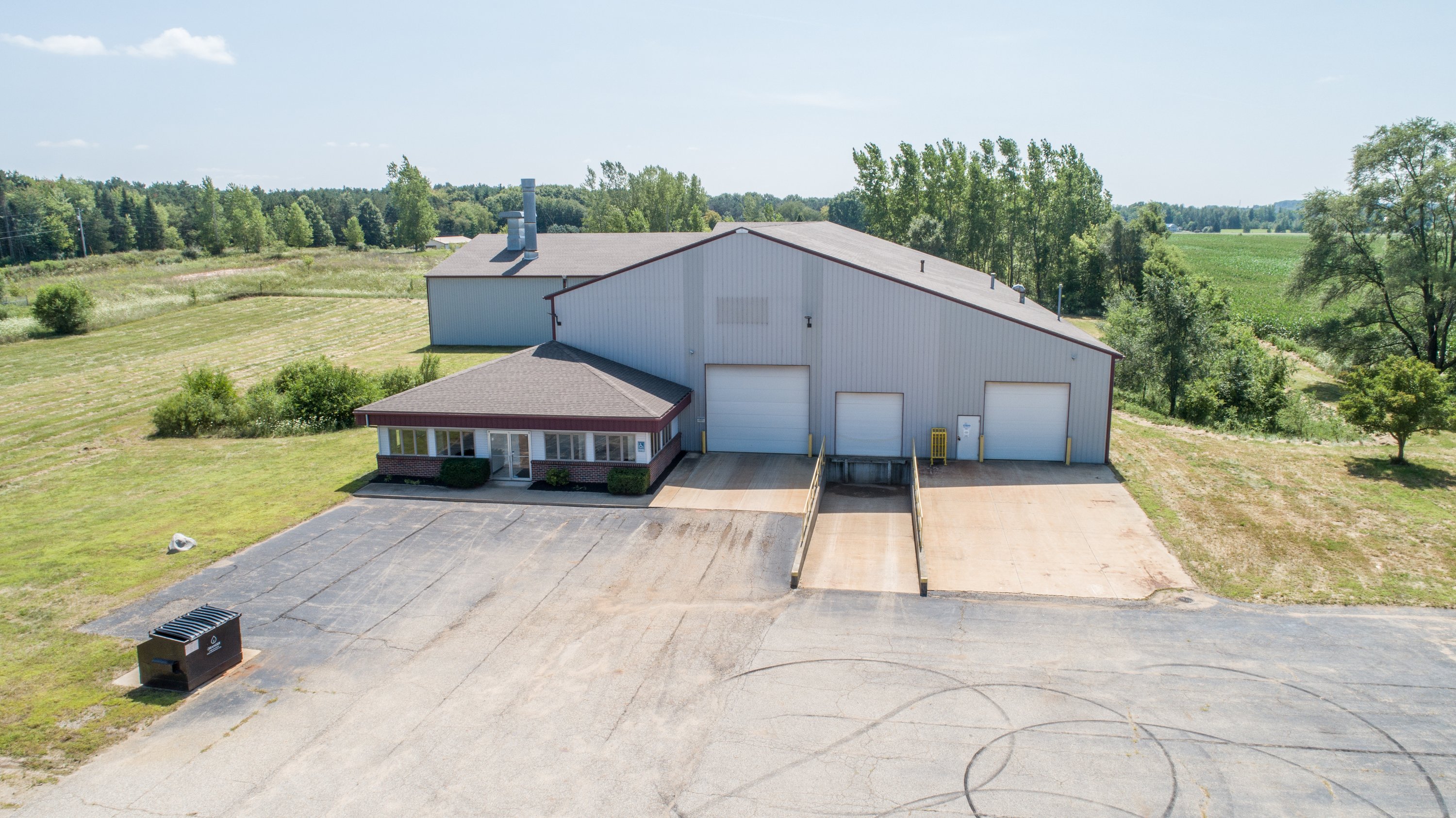 2100 17 Mile Rd, Kent City, MI 49330