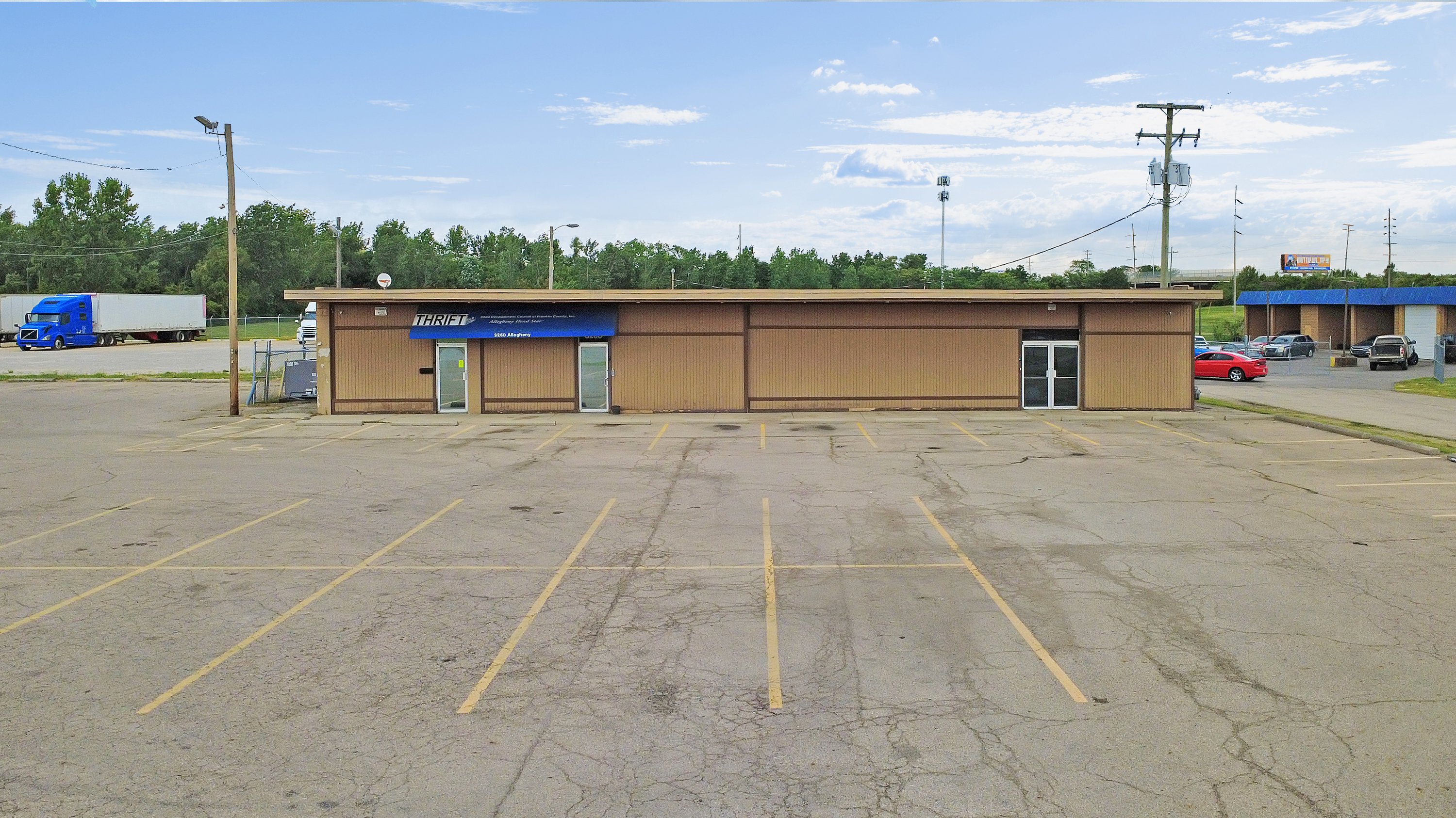 3260 Allegheny Ave, Columbus, OH 43209