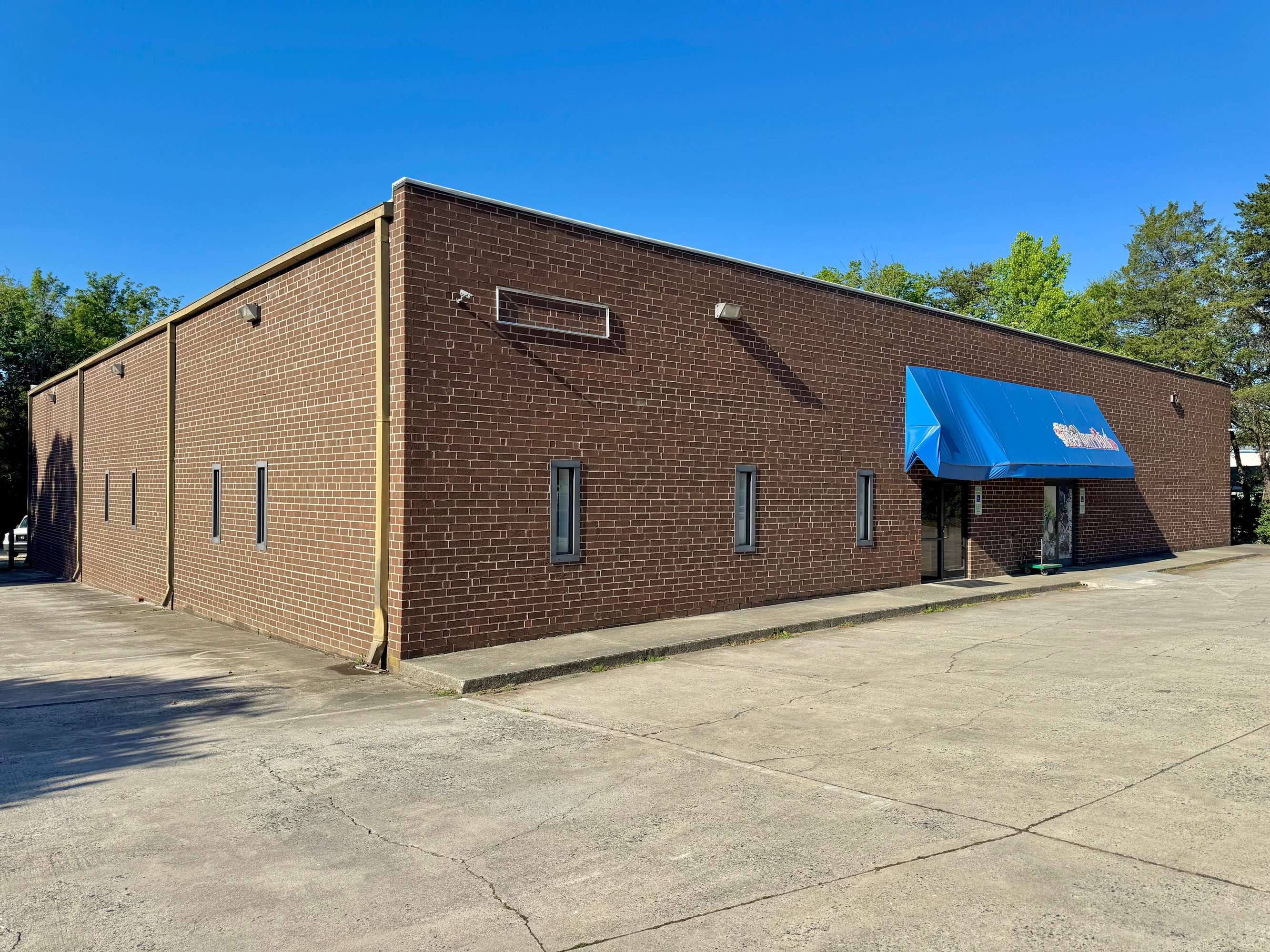 7209 Cessna Dr, Greensboro, NC 27409