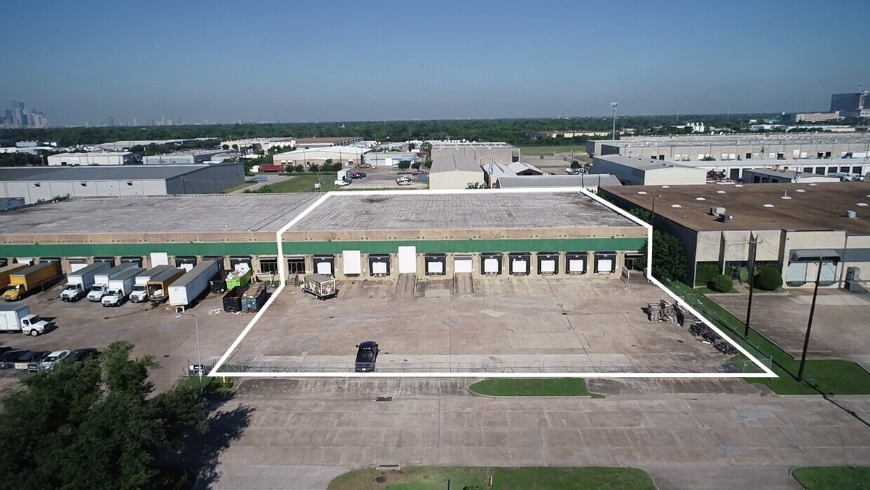 4545 Eastpark Dr, Houston, TX 77028