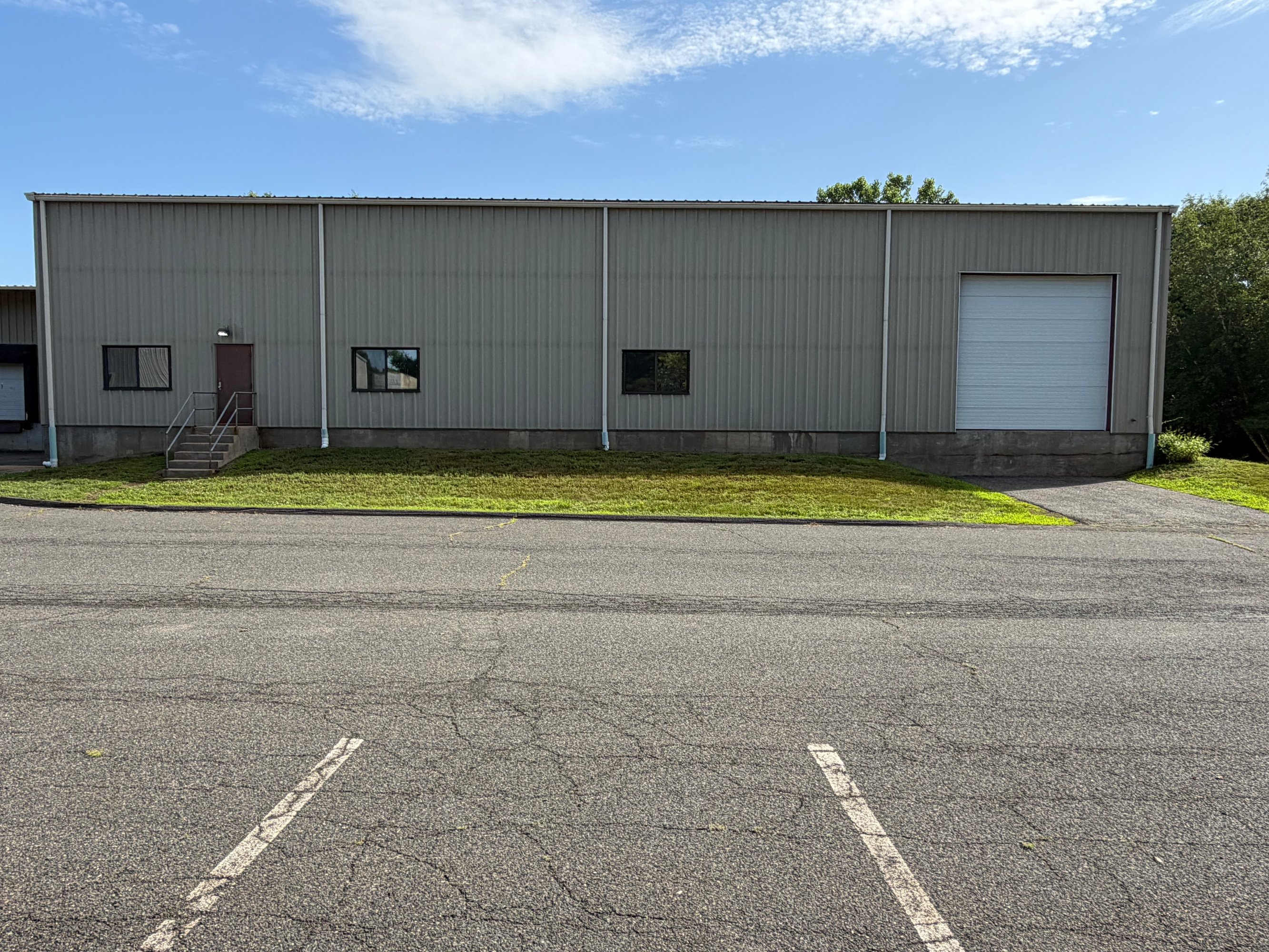 6 Industrial Pkwy, Easthampton, MA 01027