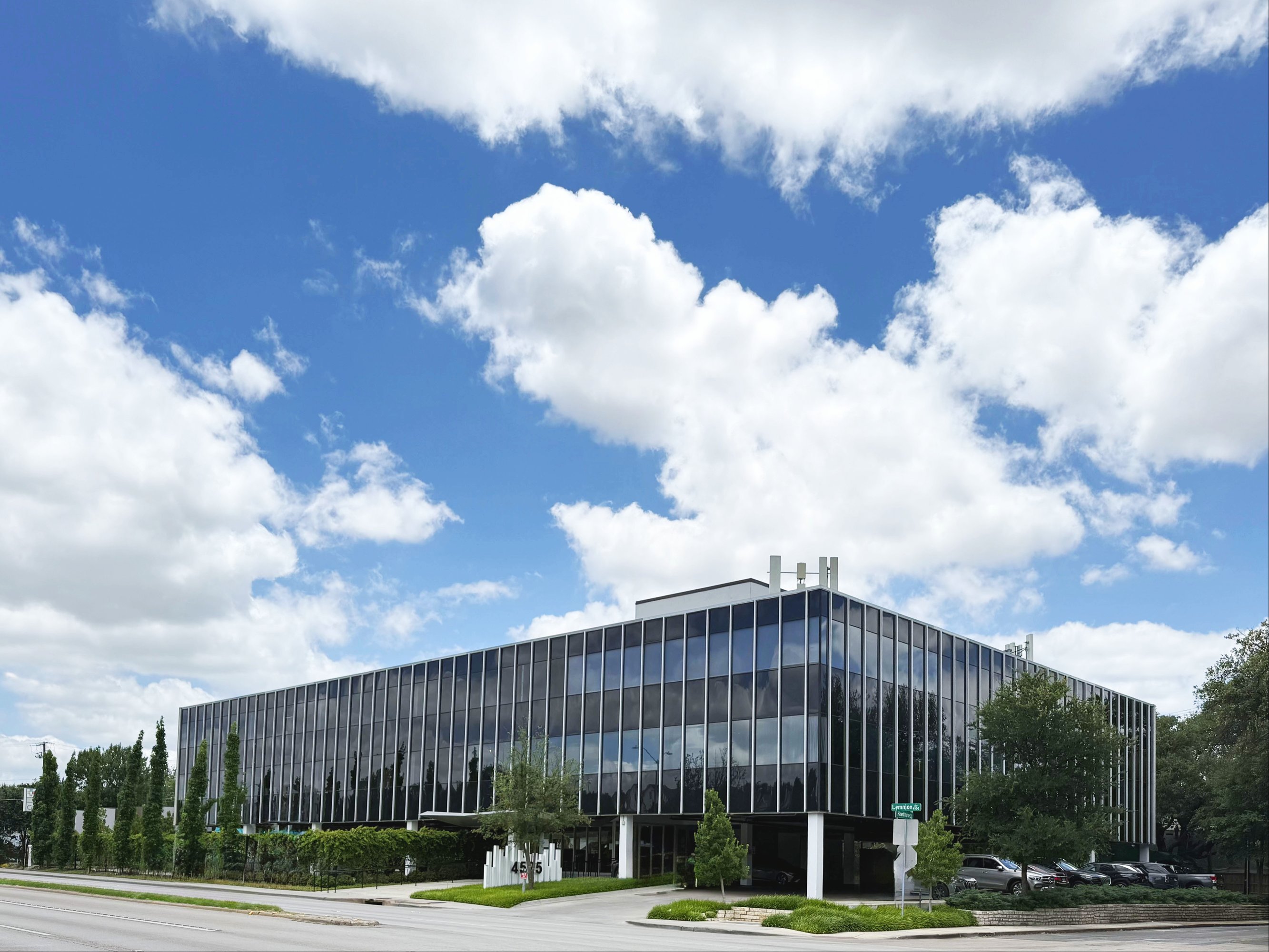 4525 Lemmon Ave, Dallas, TX 75219