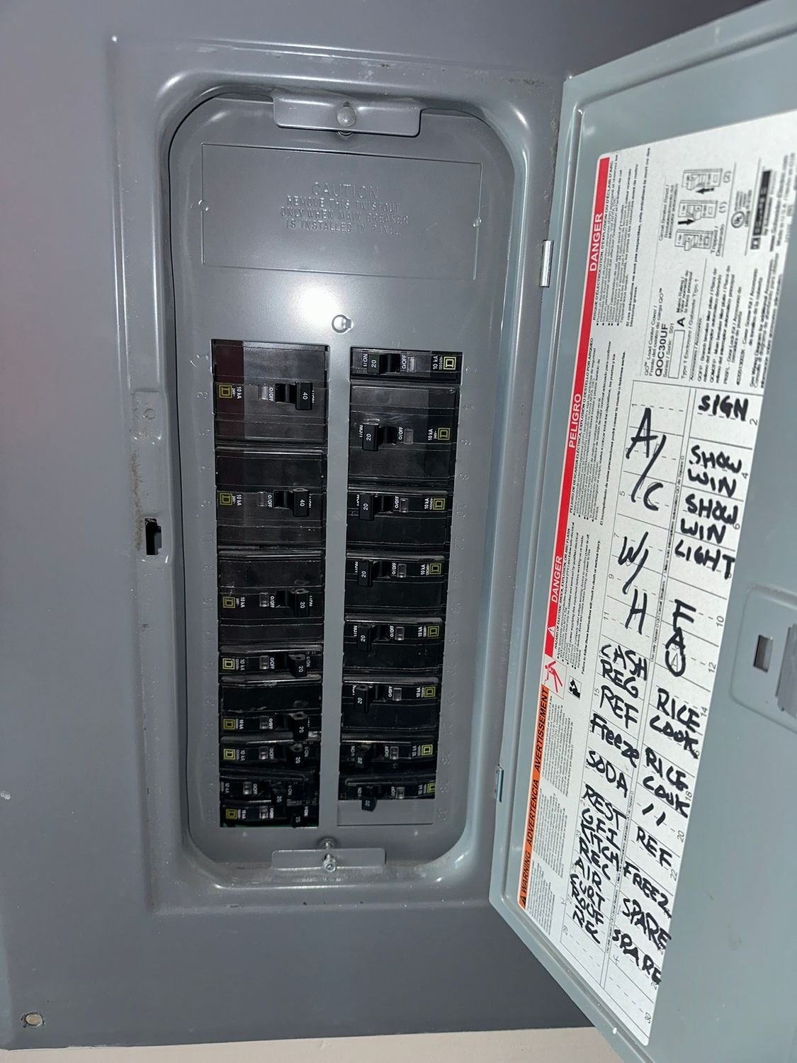 3880083