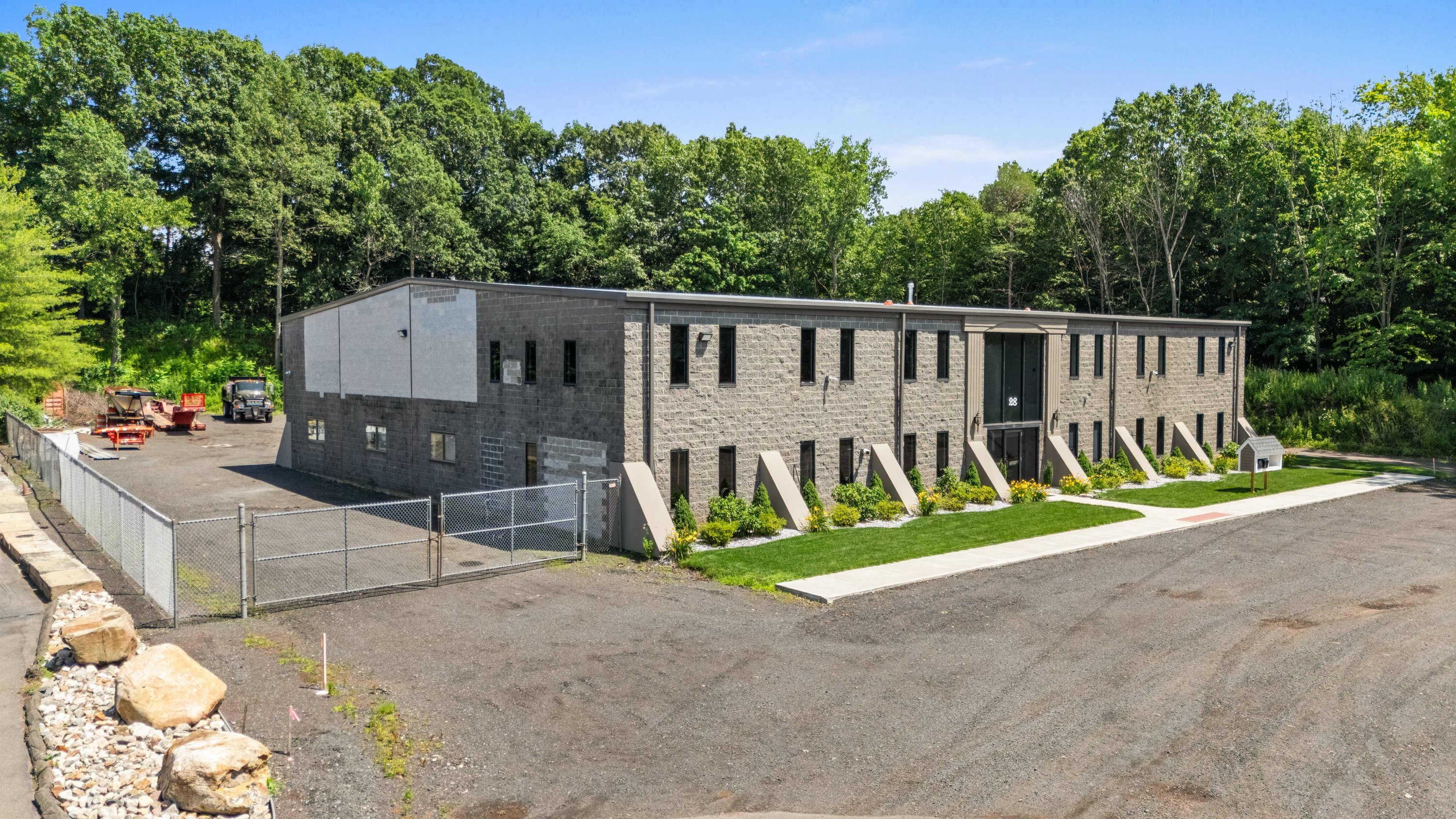 28 Costello Pl, Newington, CT 06111