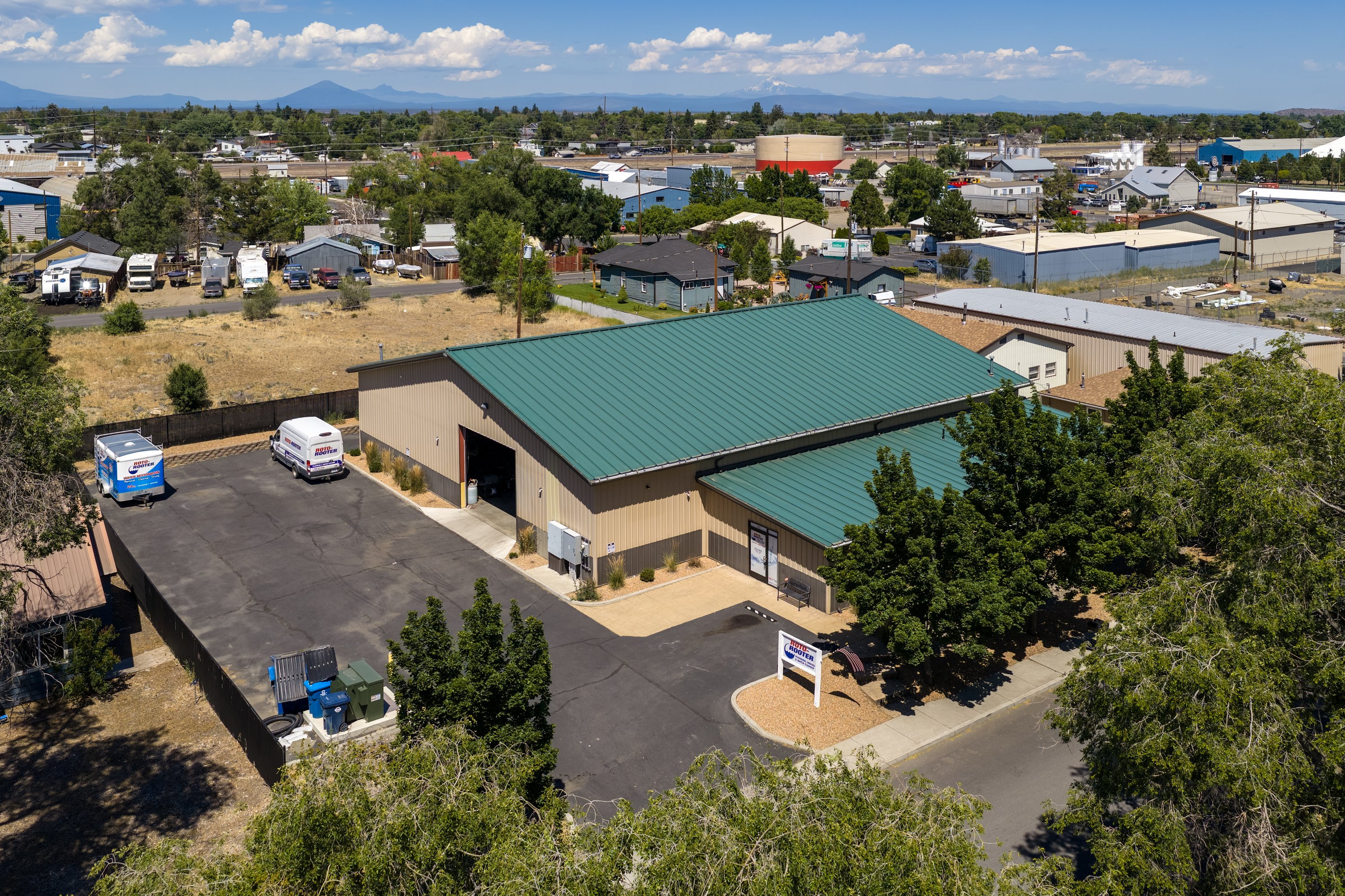 335 SE Jackson St, Redmond, OR 97756