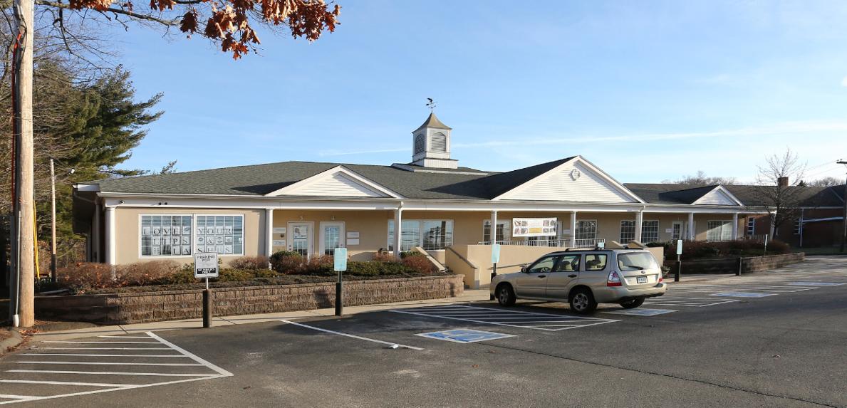 52 Washington Ave, North Haven, CT 06473