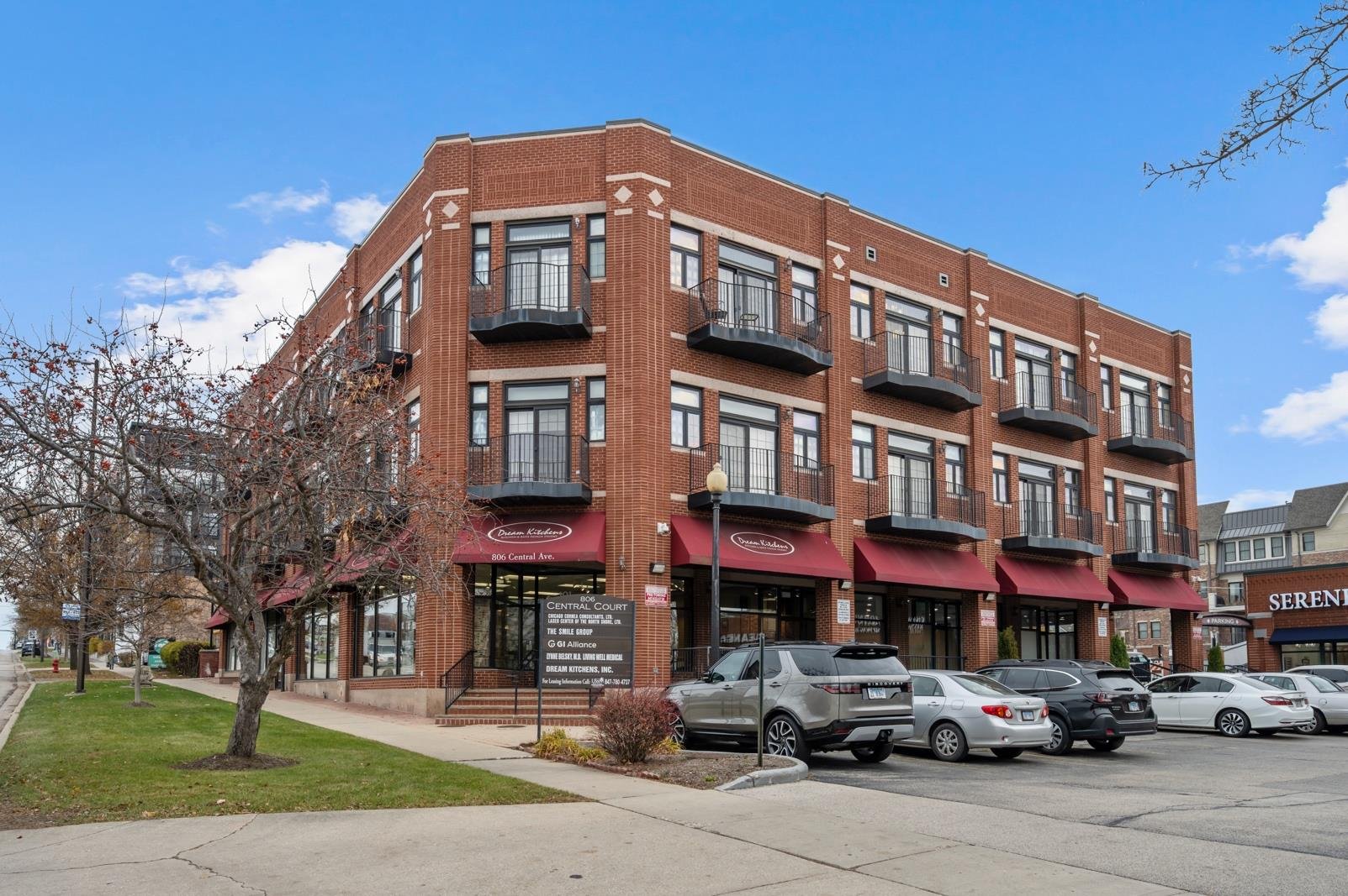 806 Central Ave, Highland Park, IL 60035
