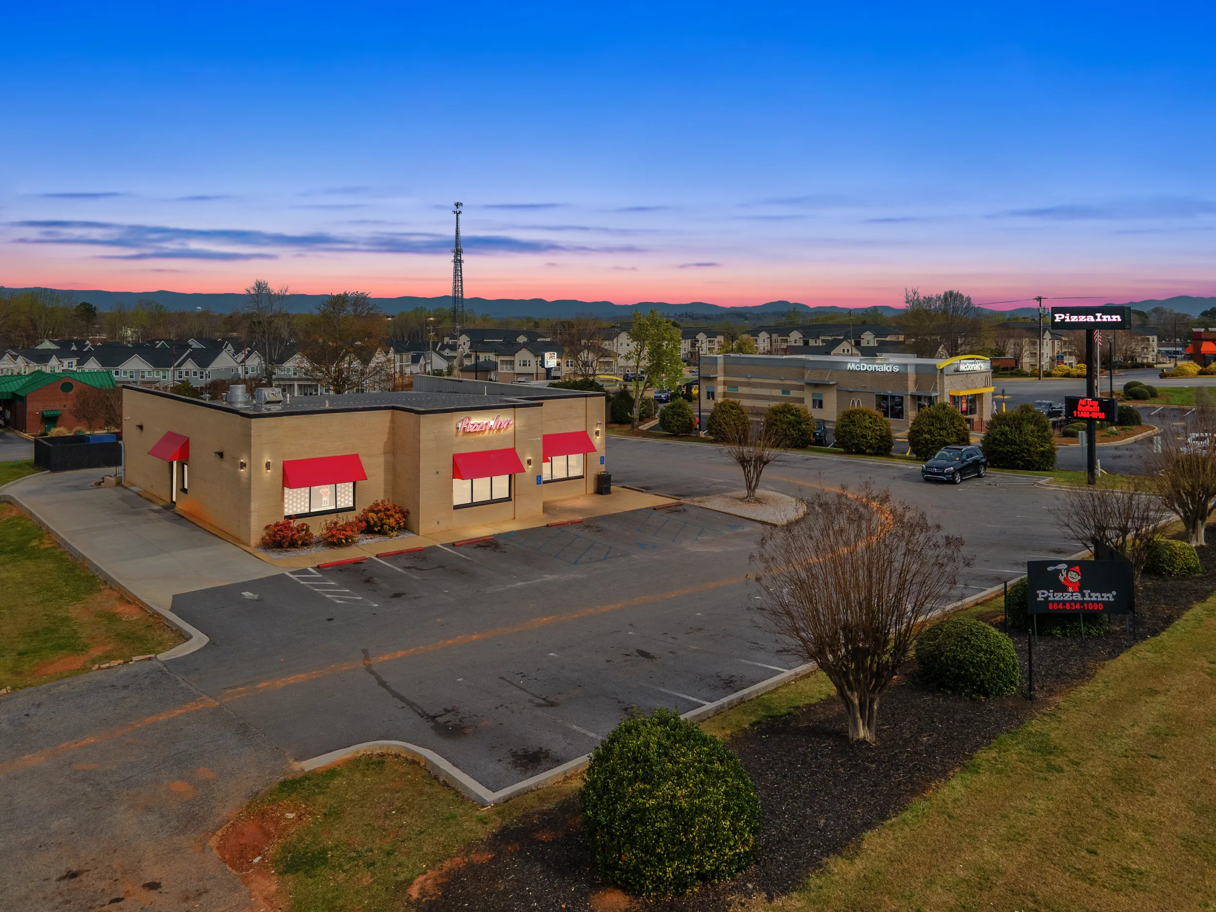 515 Roe Center Ct, Travelers Rest, SC 29690