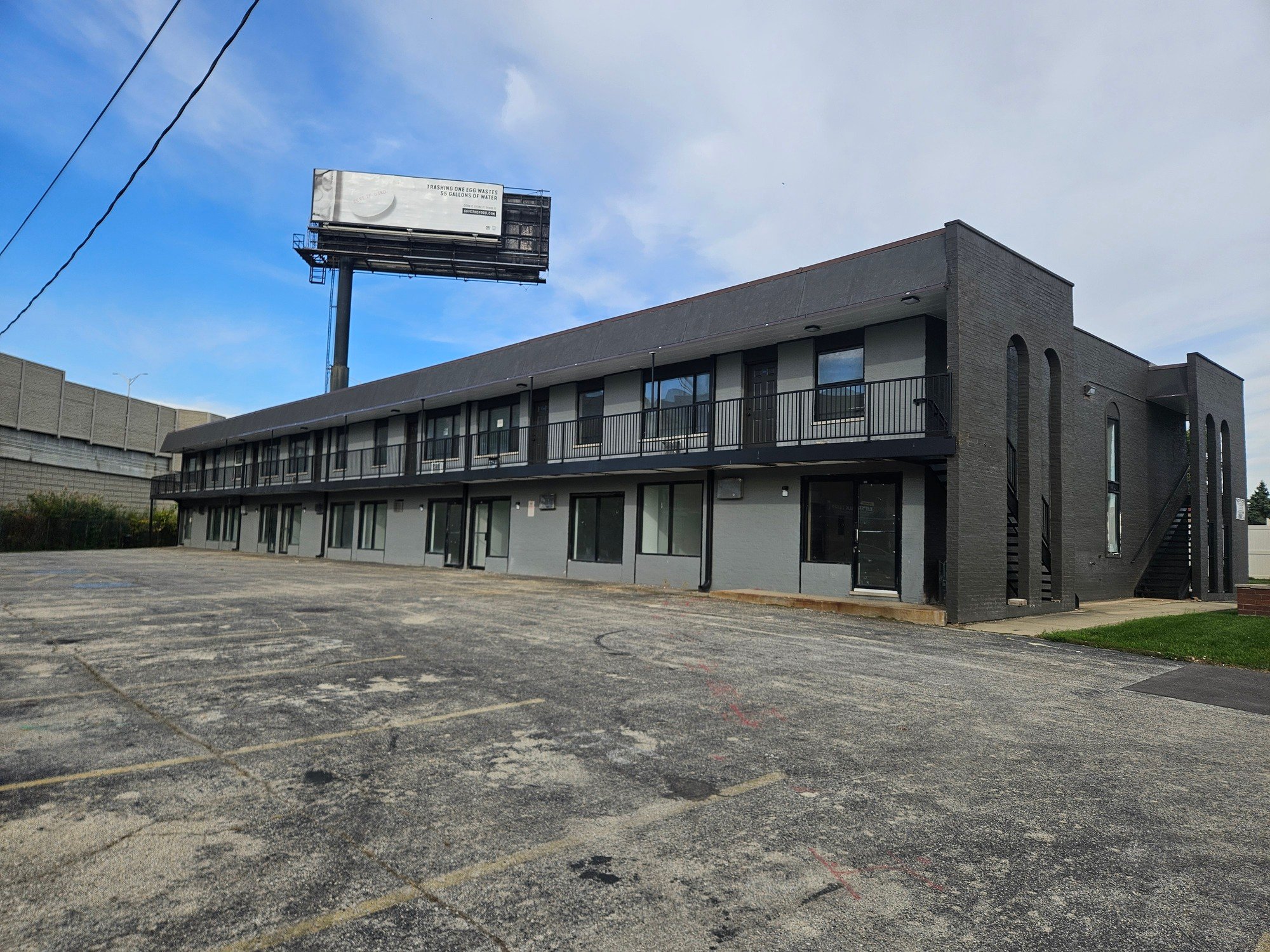 8646 South Roberts Rd, Justice, IL 60458