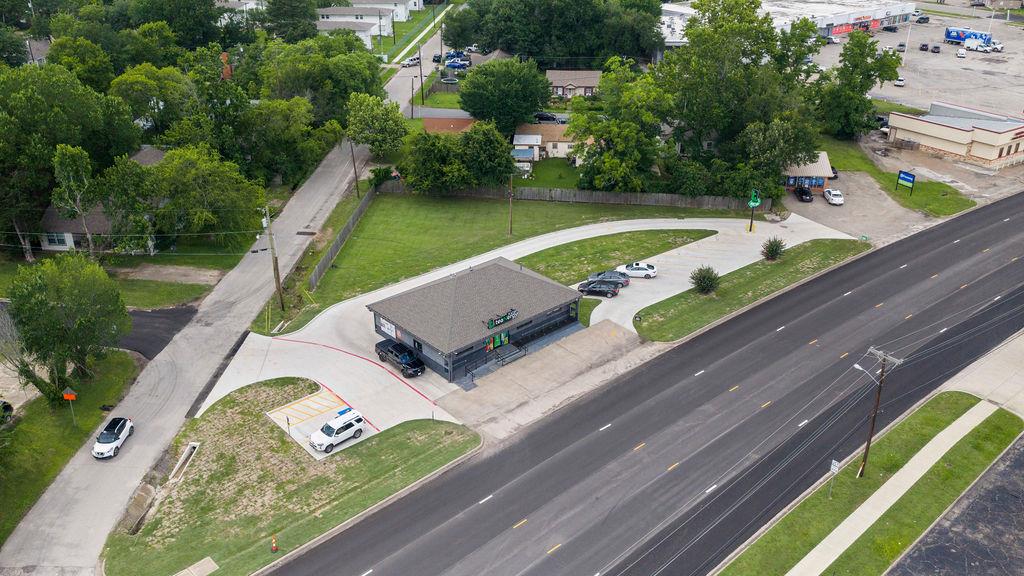 806 S Timberland Dr, Lufkin, TX 75901