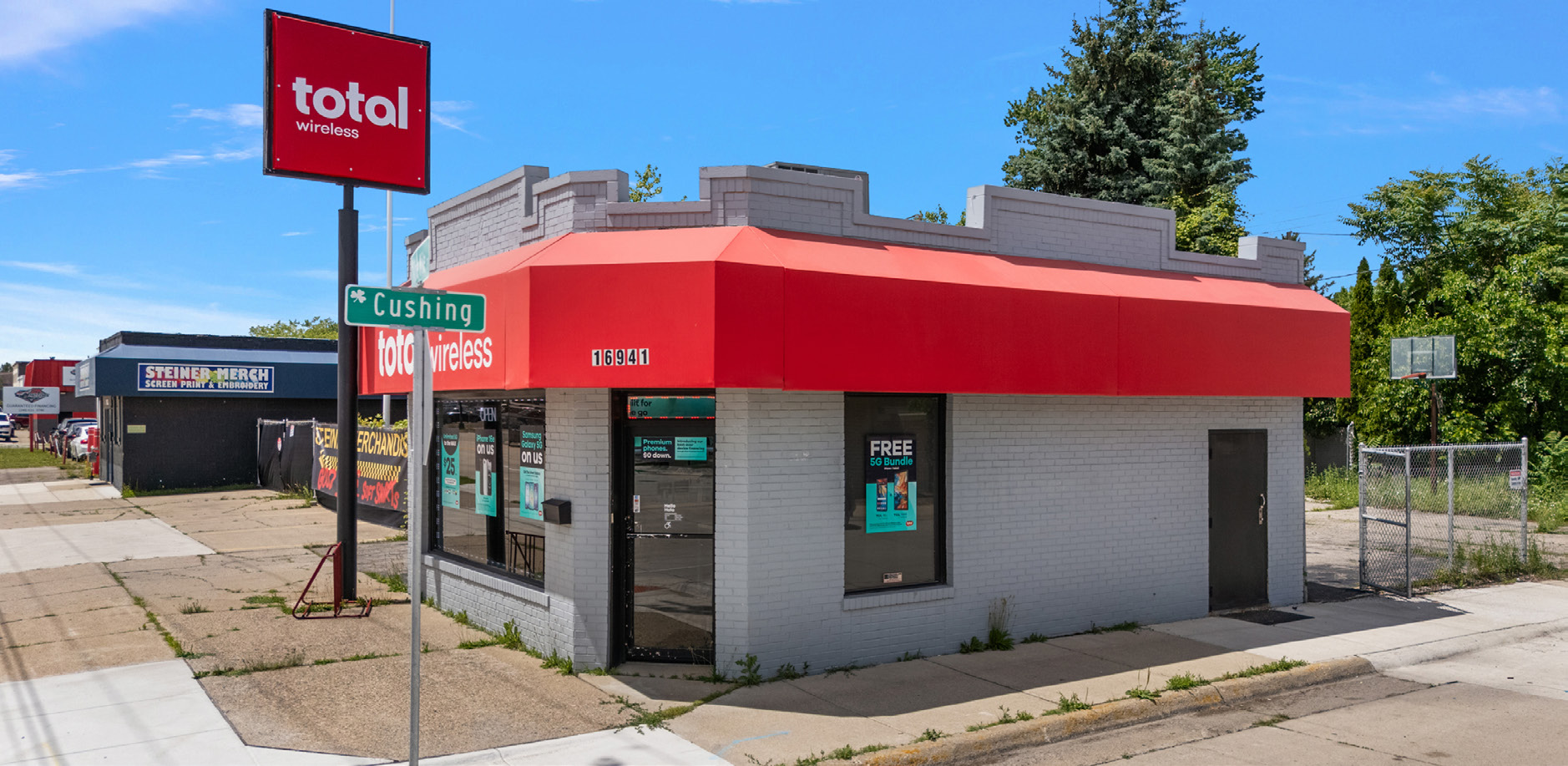 16941 E 9 Mile Rd, Eastpointe, MI 48310