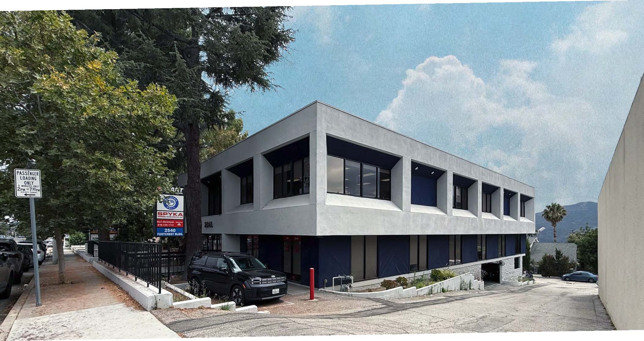 2540 Foothill Blvd, La Crescenta, CA 91214