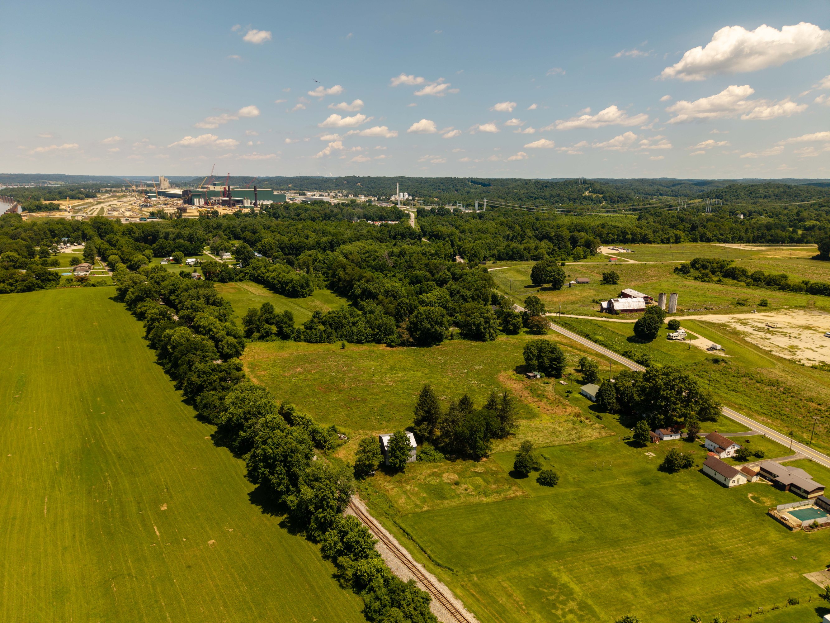 32650 Huntington Rd, Ashton, WV 25503