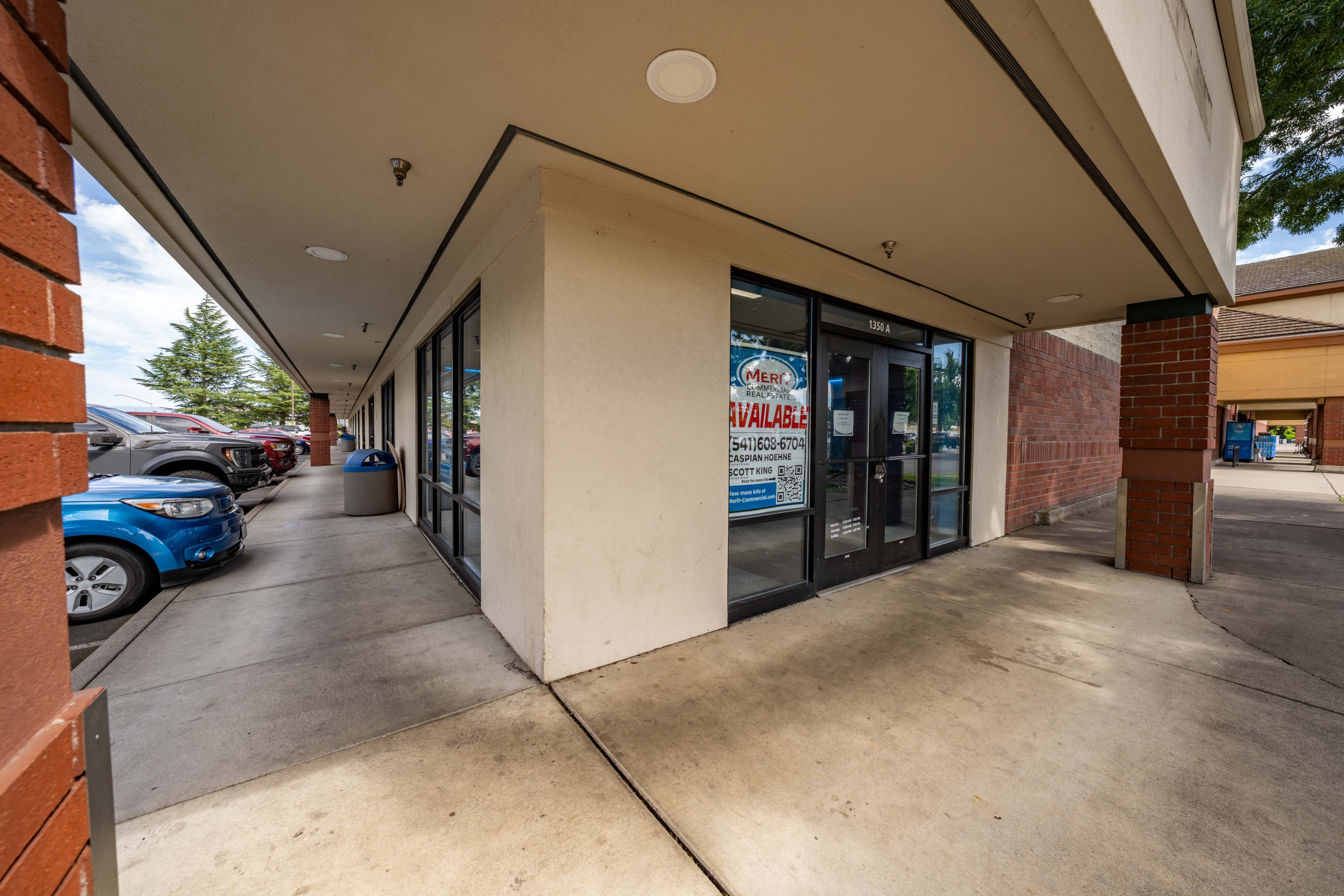 1350 Plaza Blvd, Central Point, OR 97502