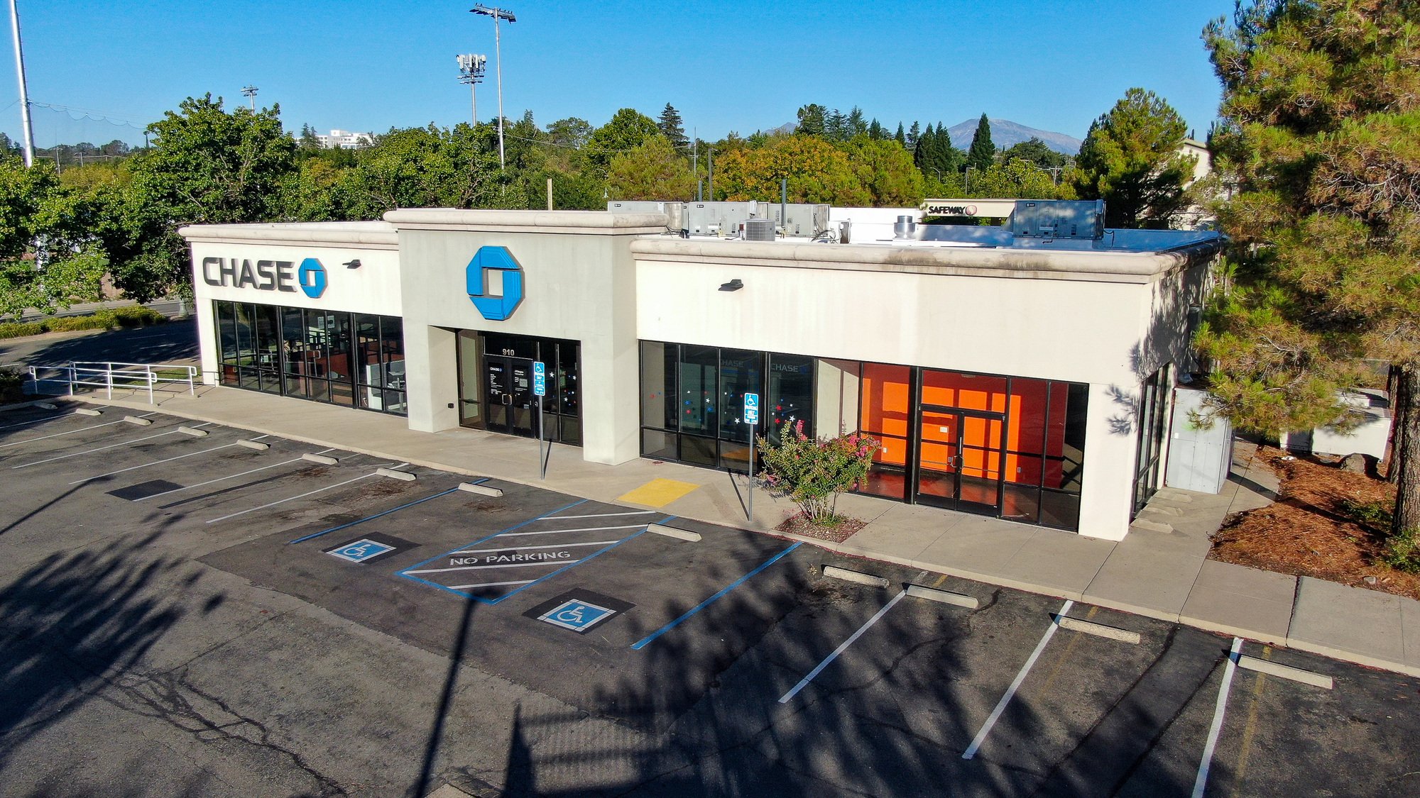 910 Cypress Ave, Redding, CA 96001