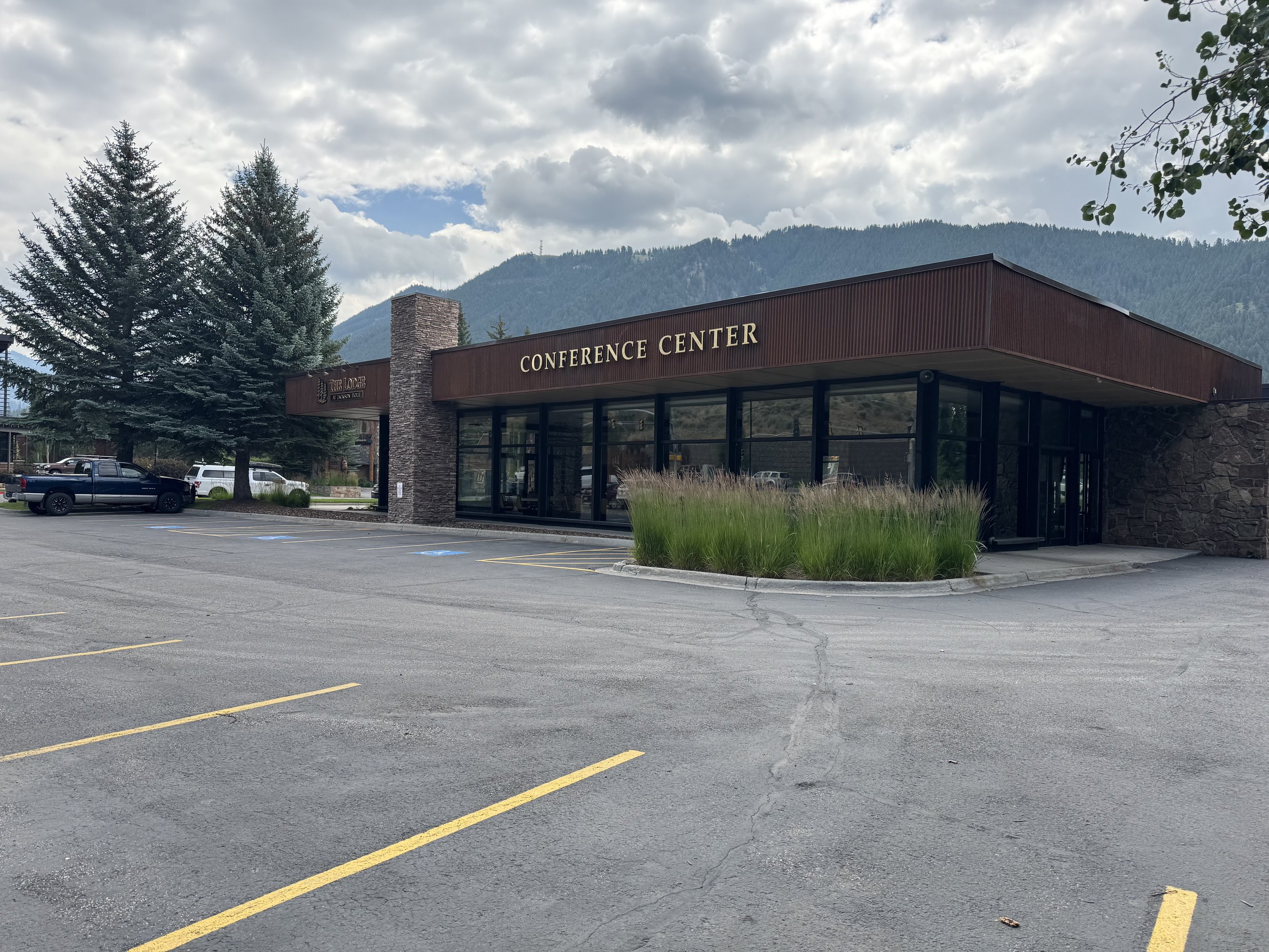 920 W Broadway Ave, Jackson, WY 83001