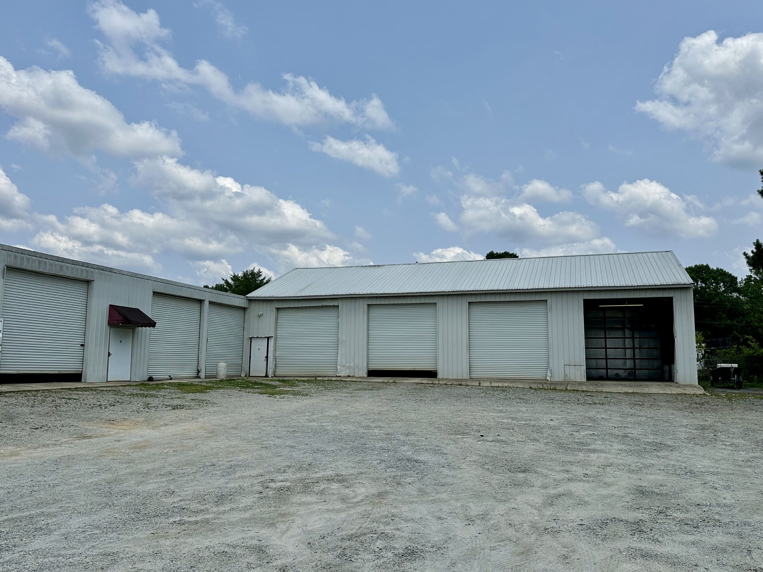 211 Stewart Rd, Sharpsburg, GA 30277