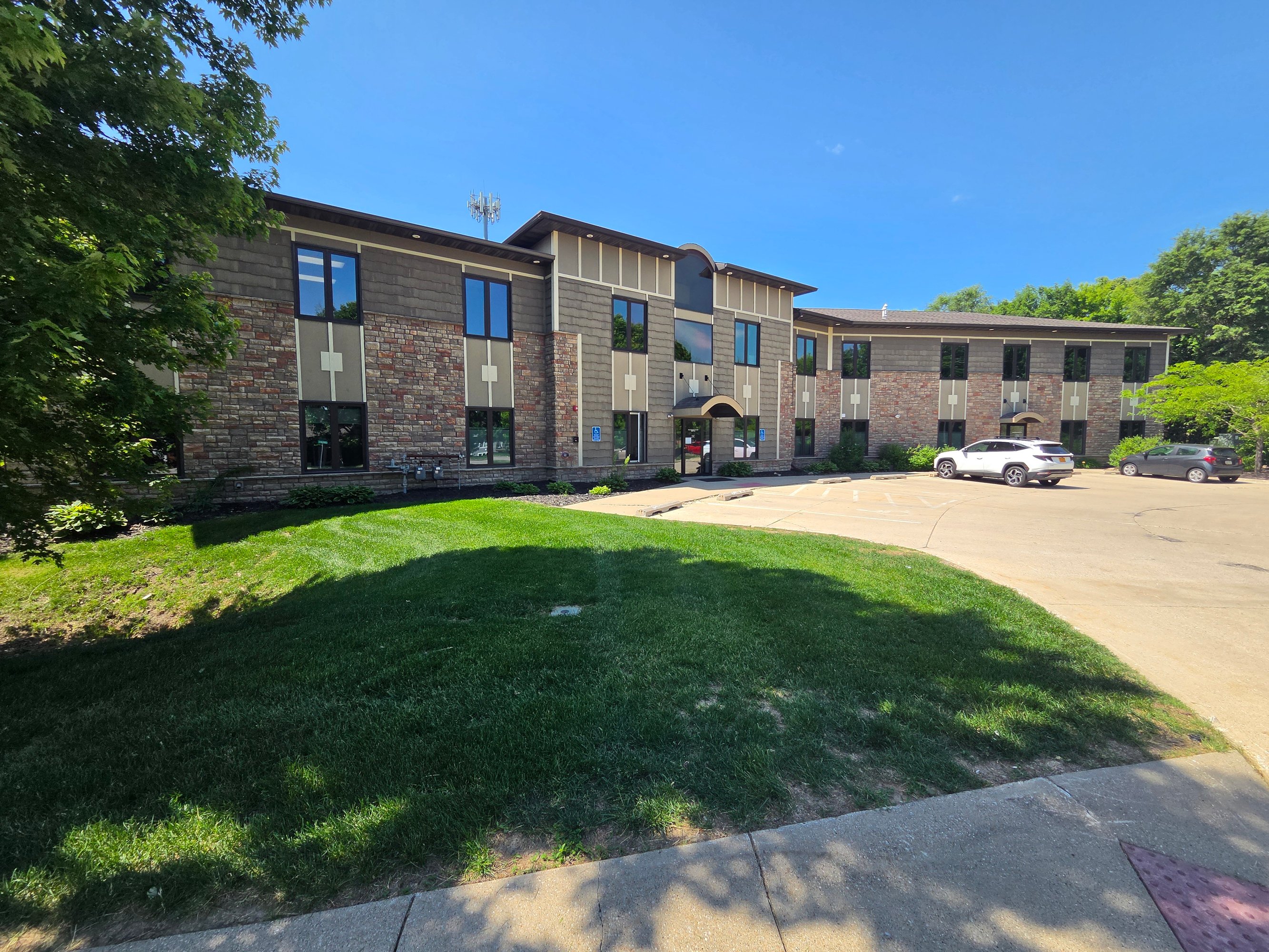 2400 82Nd Pl, Urbandale, IA 50322