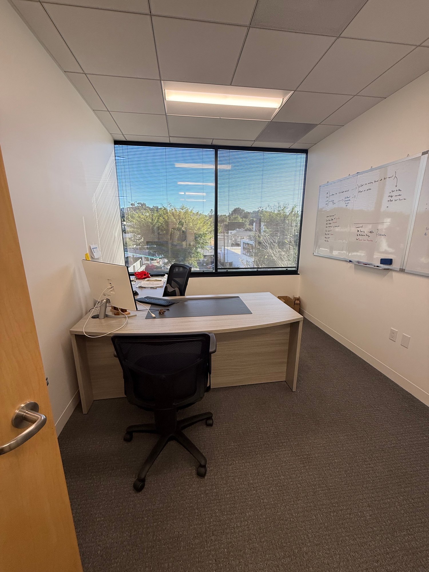 15165 Ventura Blvd, Sherman Oaks, CA 91403
