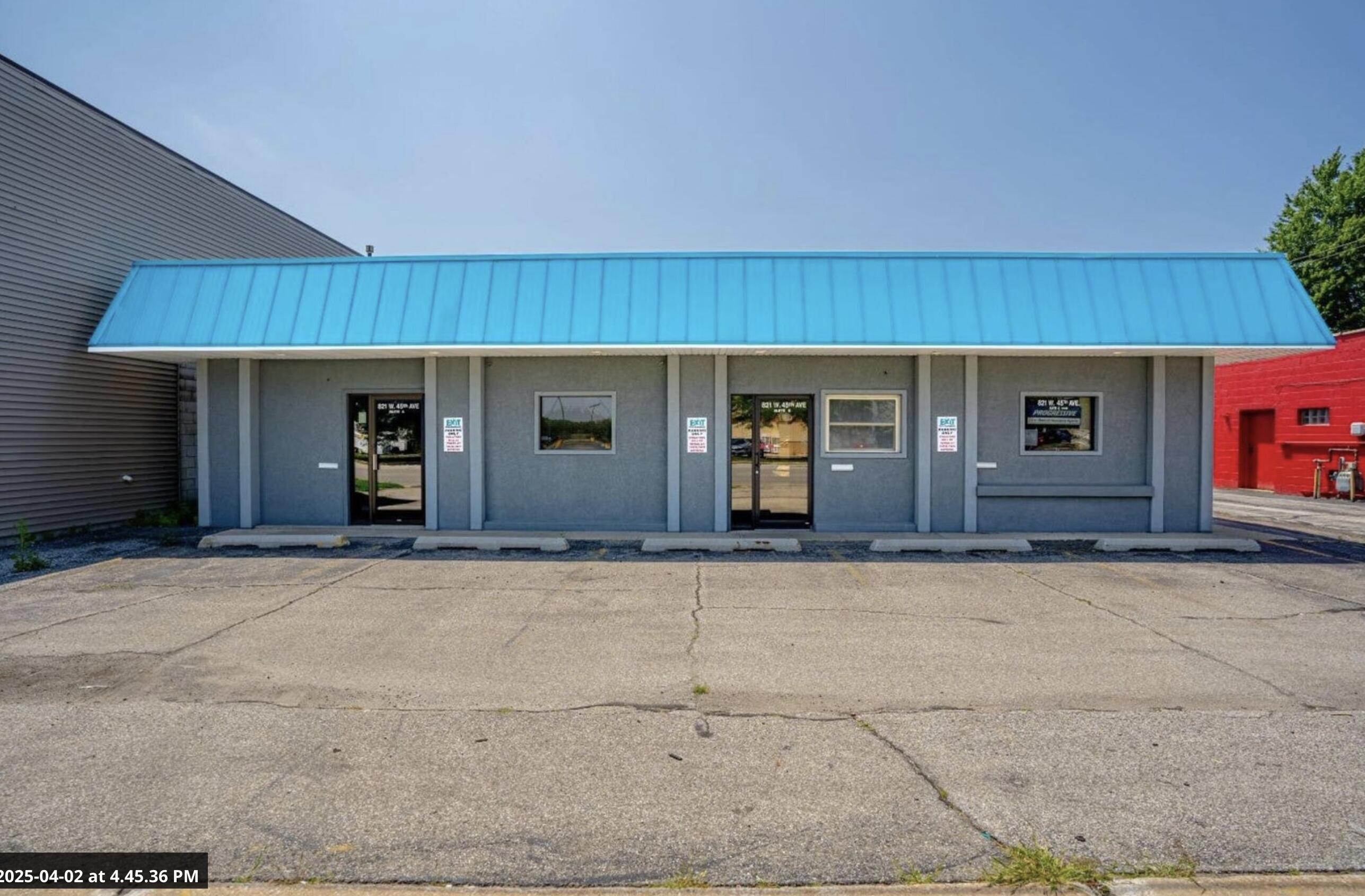 821 W Glen Park Ave, Griffith, IN 46319