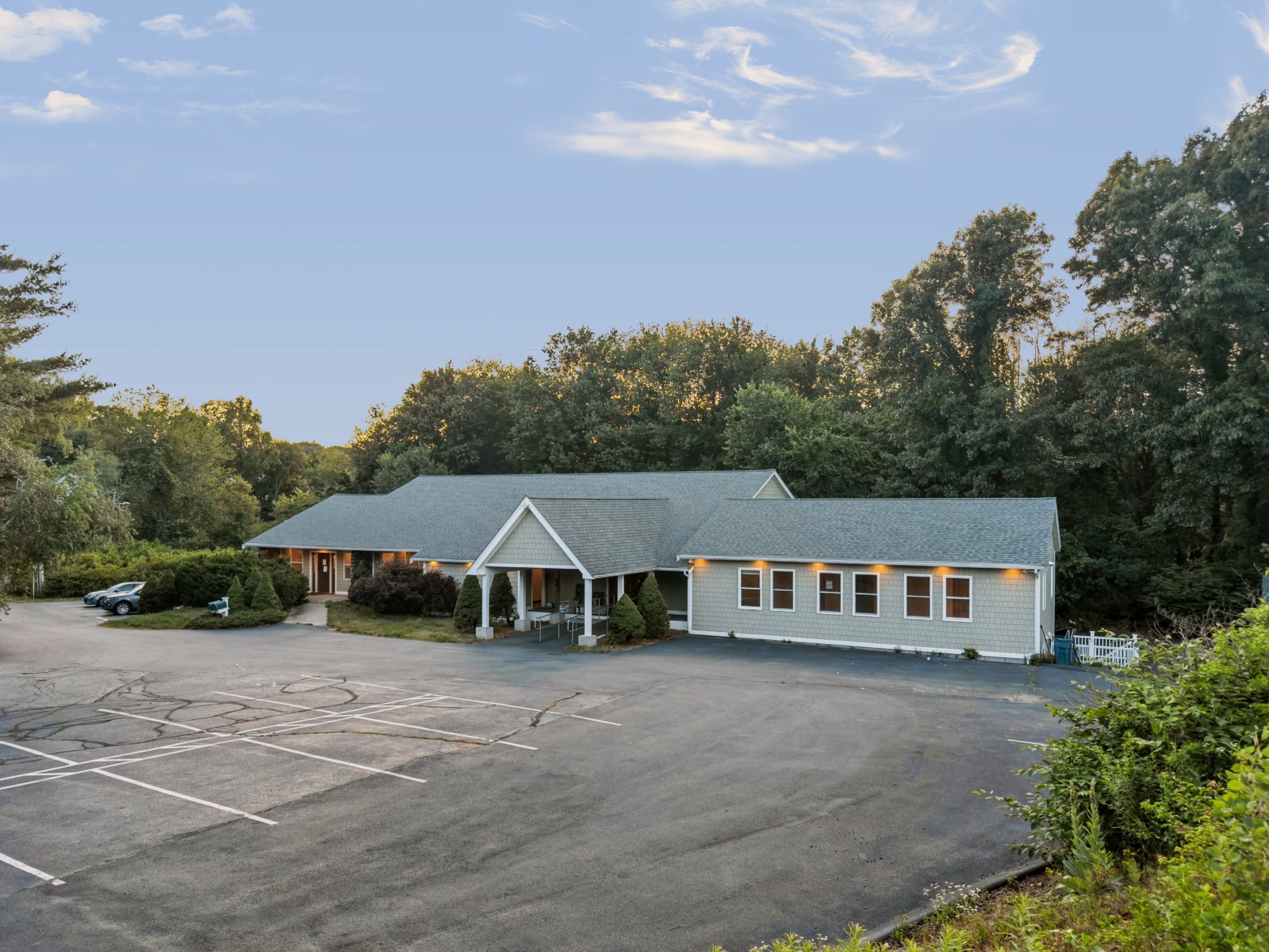 206 Turnpike Rd, Southborough, MA 01772
