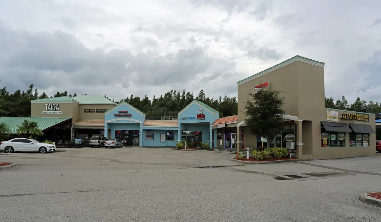 10305 Causeway Blvd, Tampa, FL 33619
