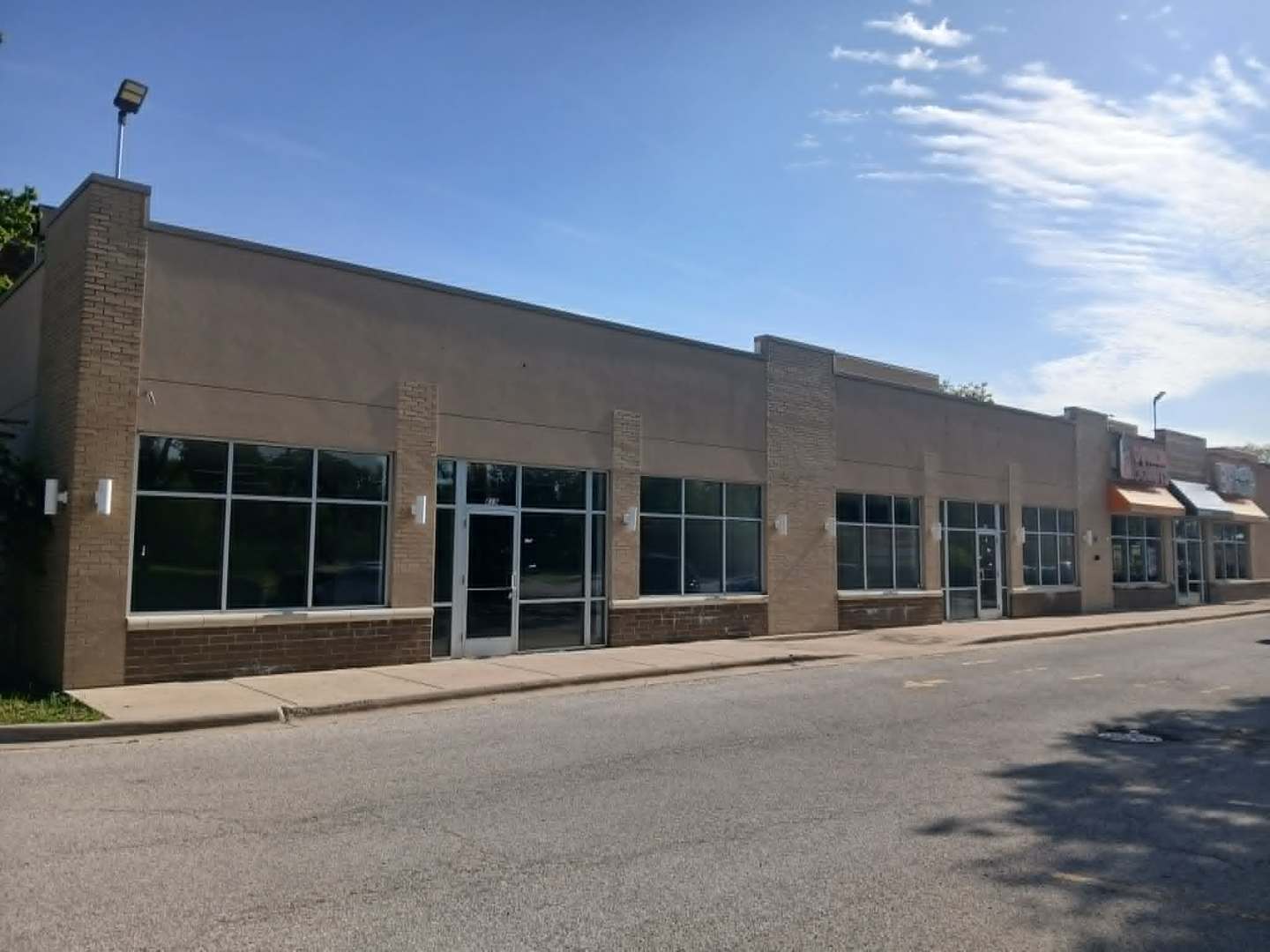 819 Ogden Ave, Lisle, IL 60532