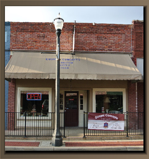 1010 Oak St, Conway, AR 72032