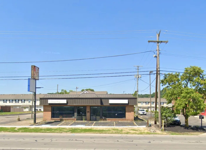 1736 N Memorial Dr, Lancaster, OH 43130