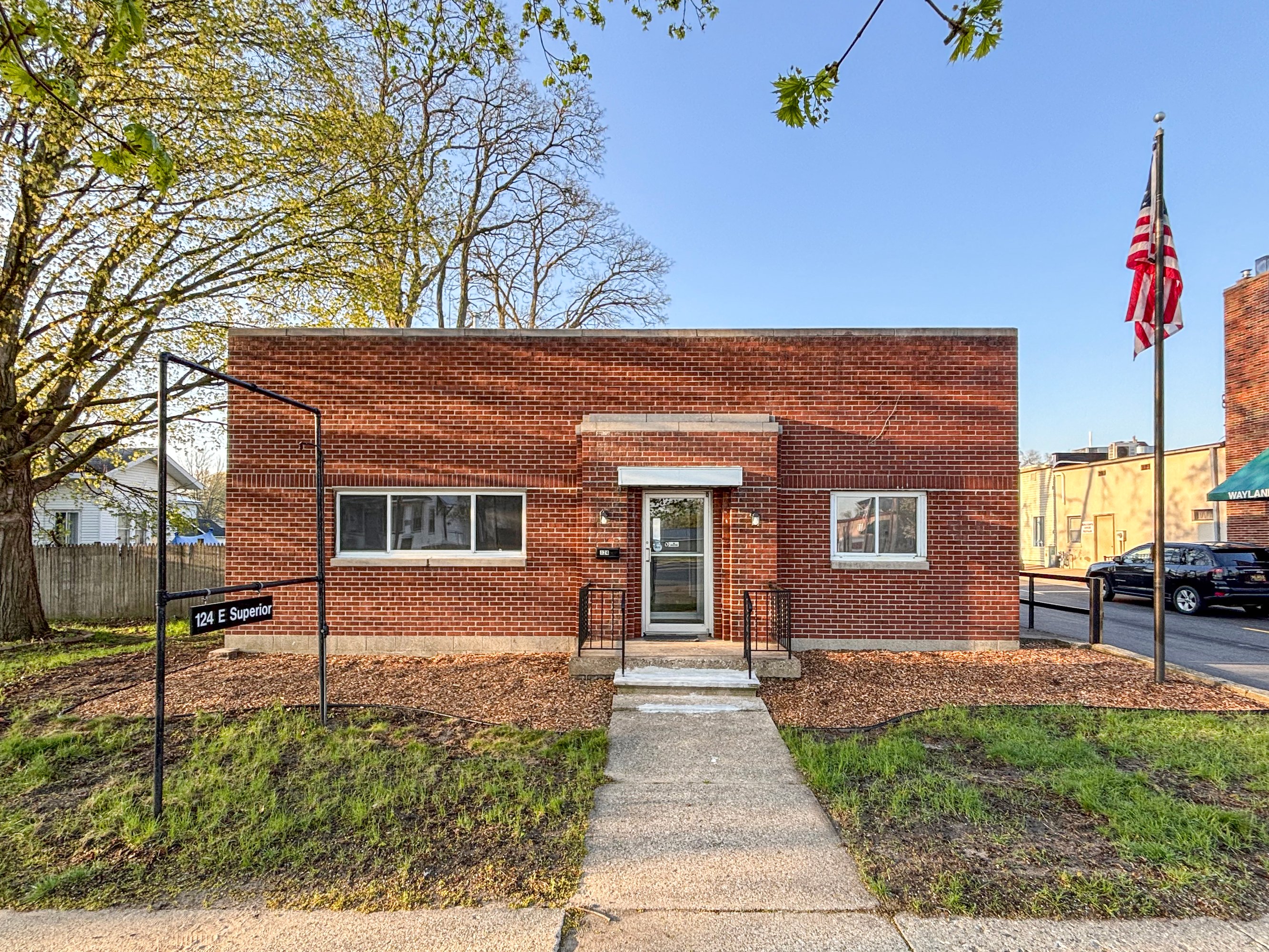 124 E Superior St, Wayland, MI 49348