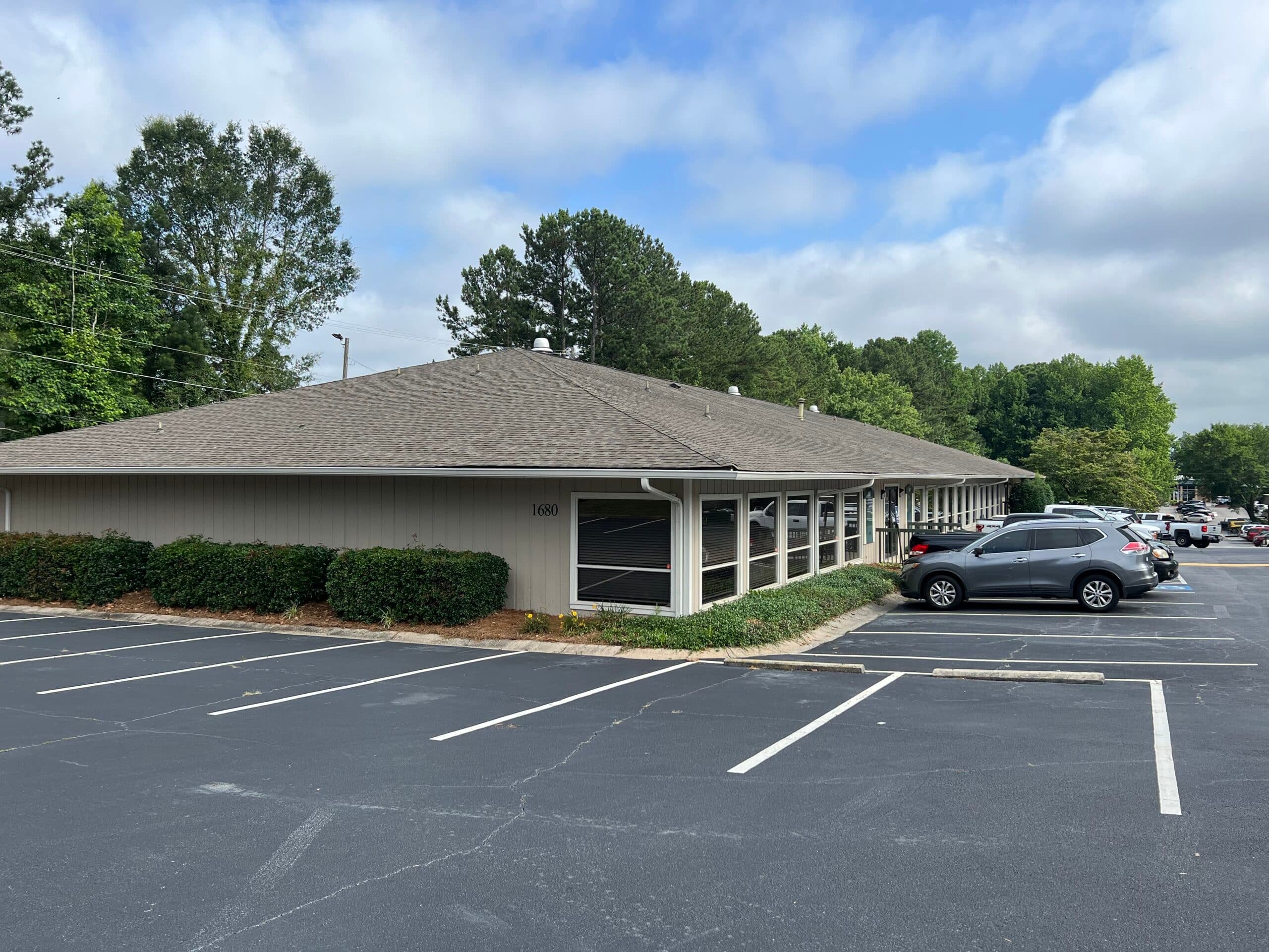 1676 Mulkey Rd, Austell, GA 30106