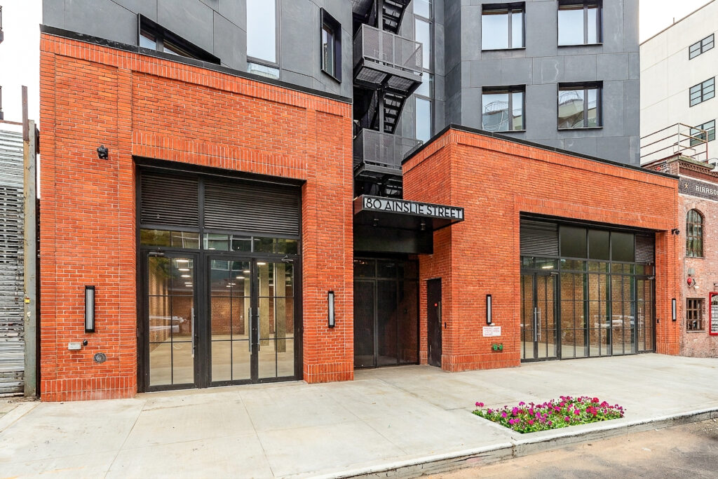 80 Ainslie St, Brooklyn, NY 11211