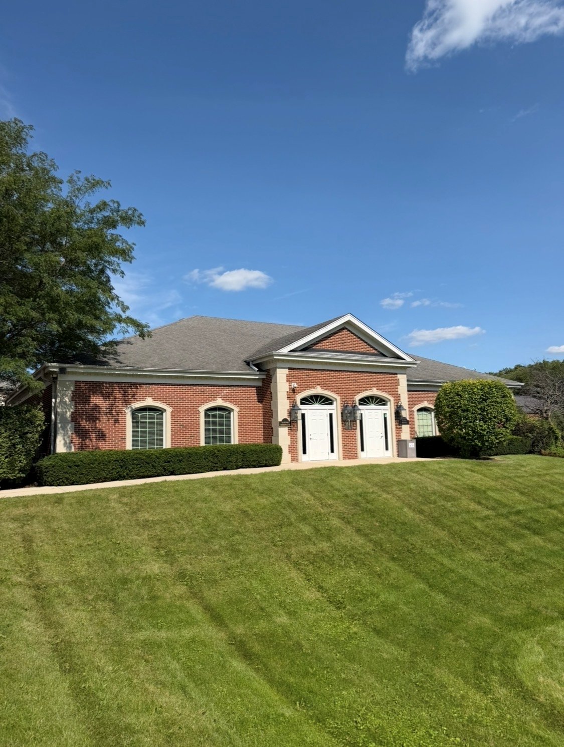 2075 Blackberry Dr, Geneva, IL 60134