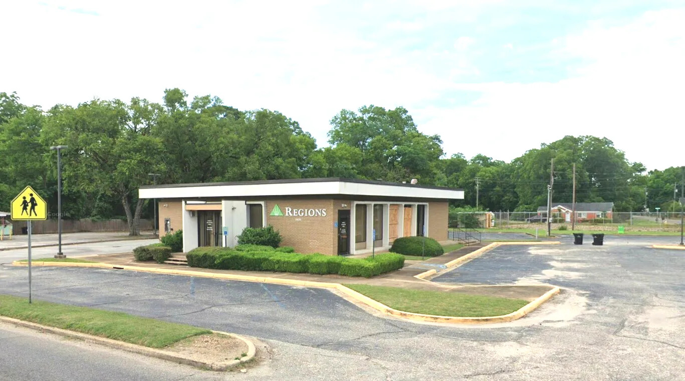 2800 Lower Wetumpka Rd, Montgomery, AL 36110
