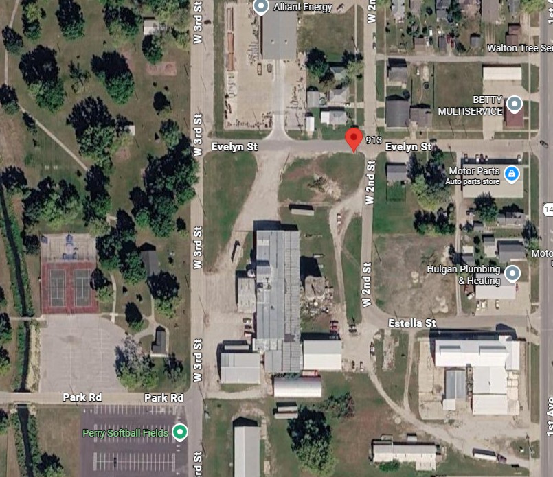913 Evelyn St, Perry, IA 50220