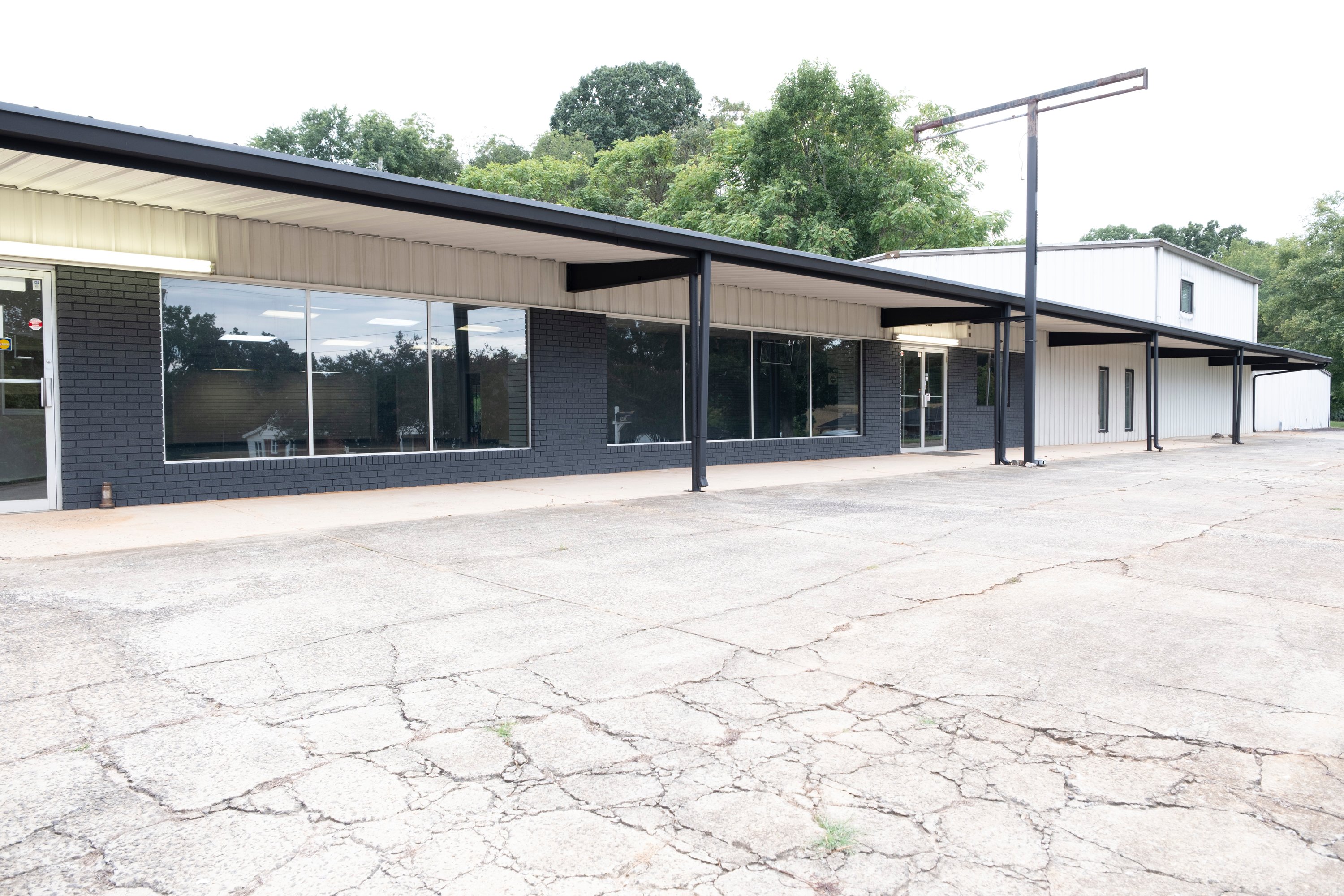 106 Airport Rd, Statesville, NC 28677