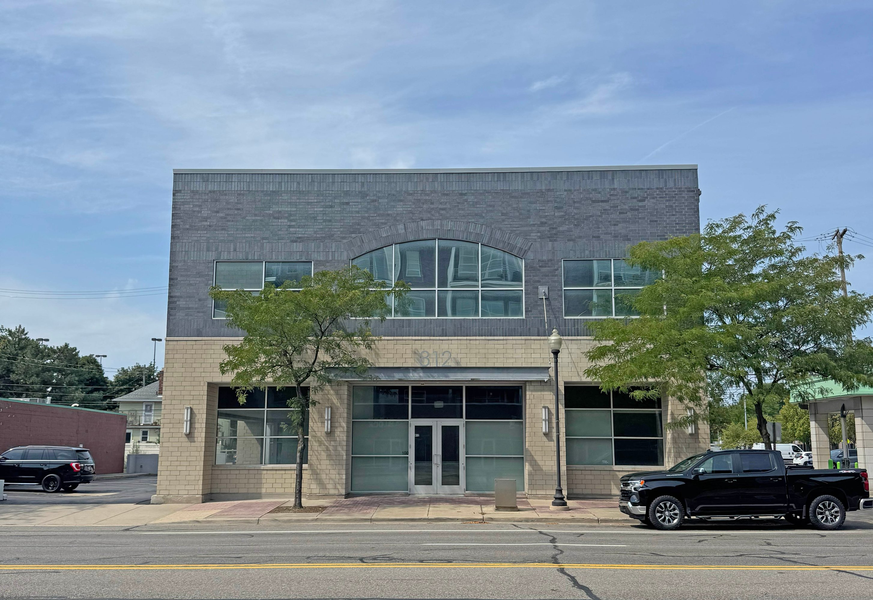 812 S Main St, Royal Oak, MI 48067