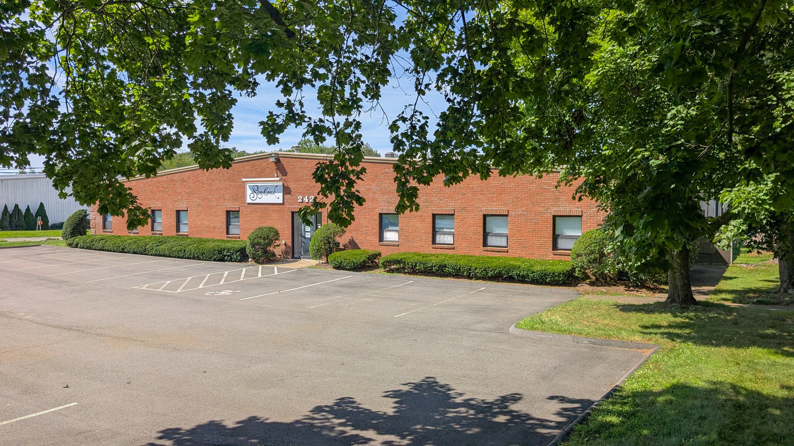242 Branford Rd, North Branford, CT 06471