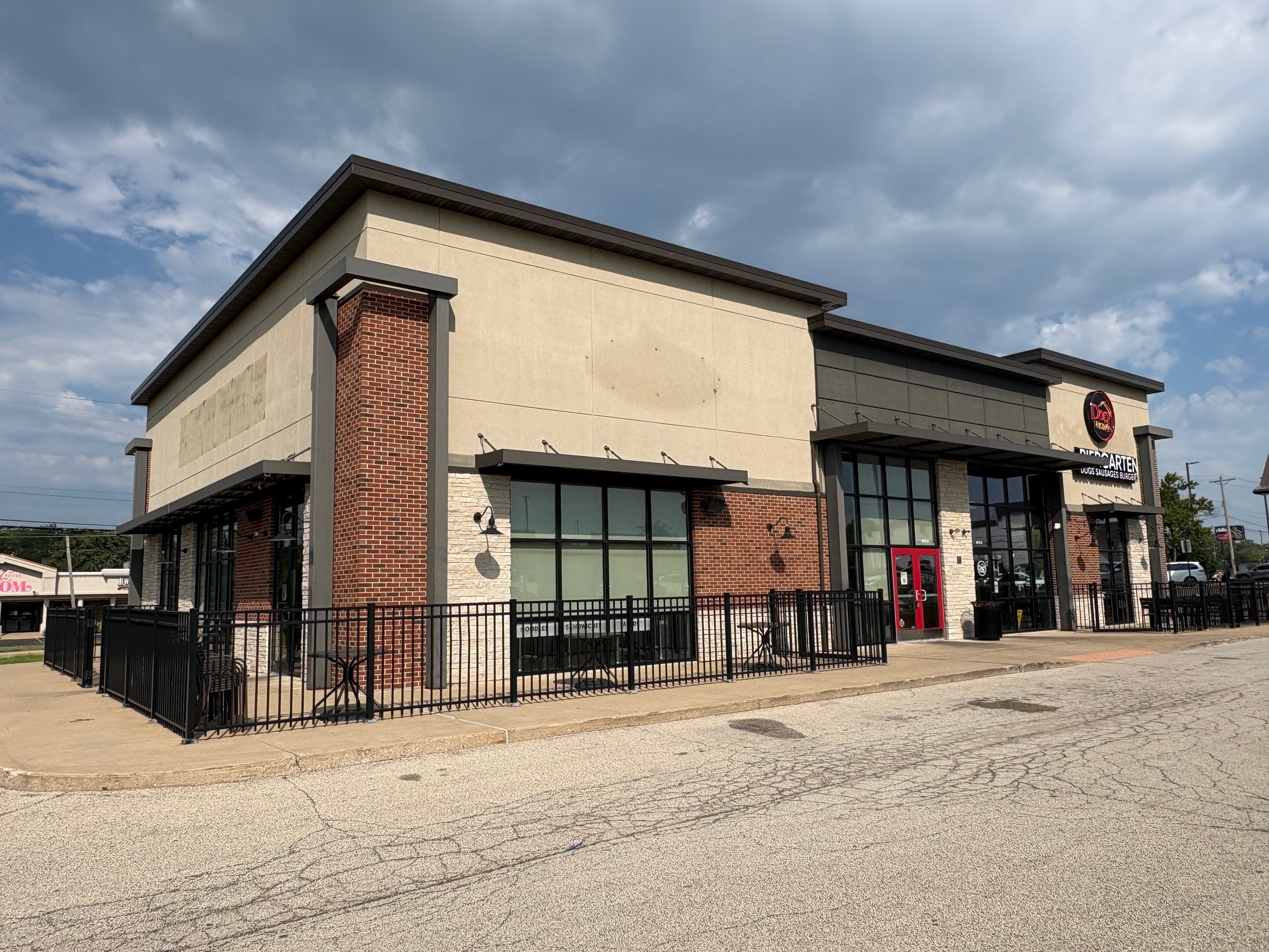 4712 North University St, Peoria, IL 61614