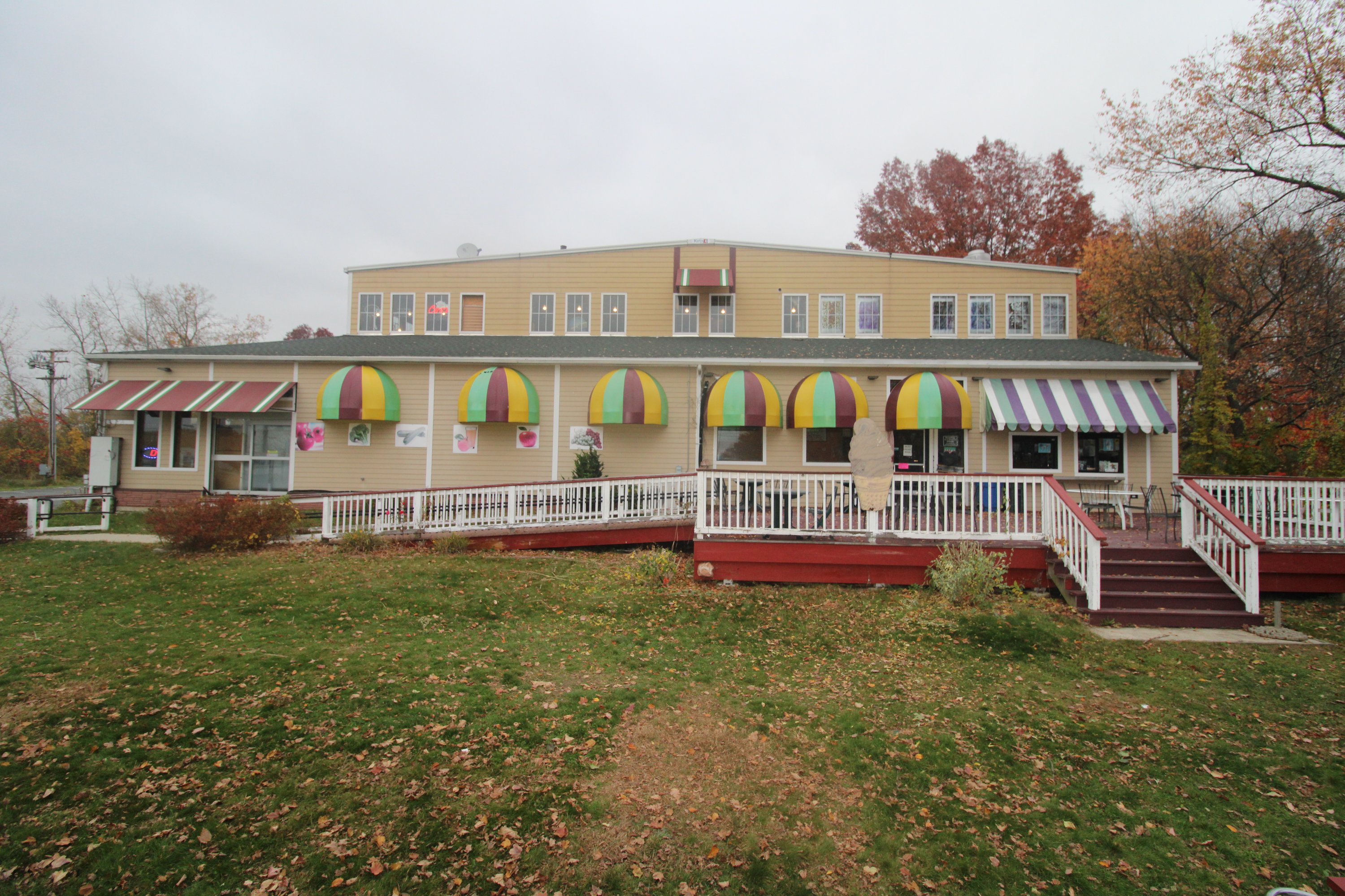 10 S Maple St, Hadley, MA 01035